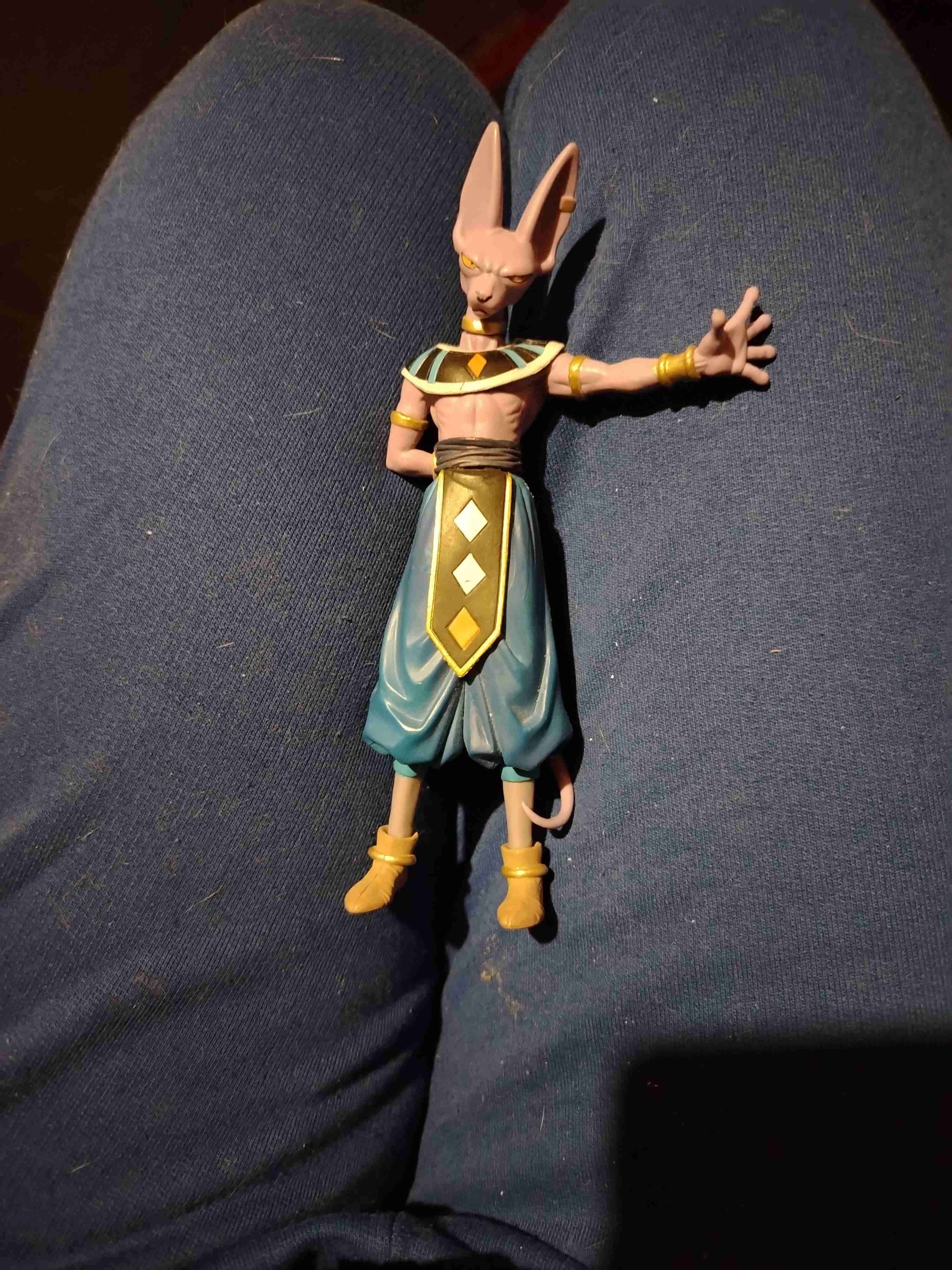 Figura de acción de beerus