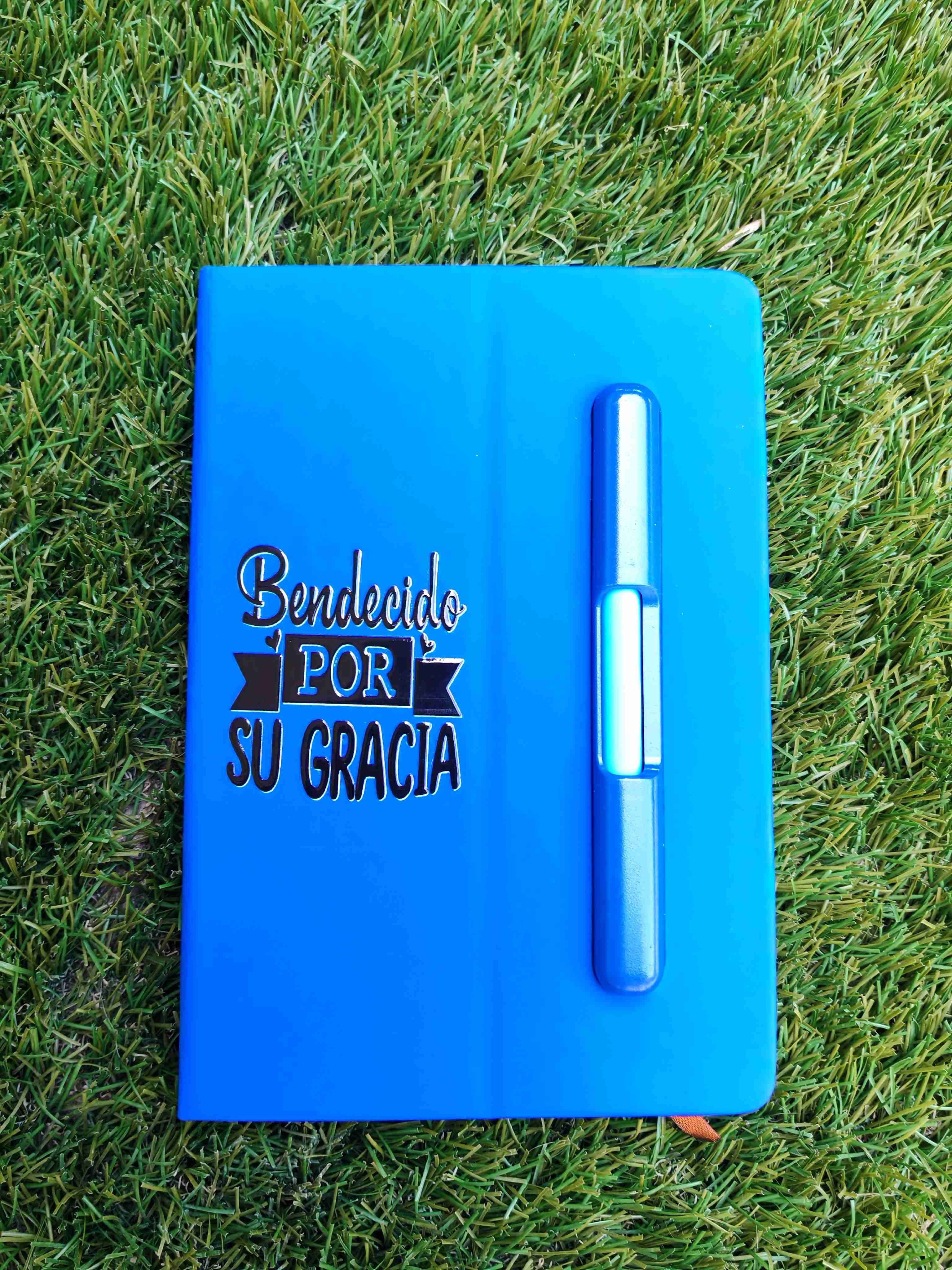 Libreta con lapiz