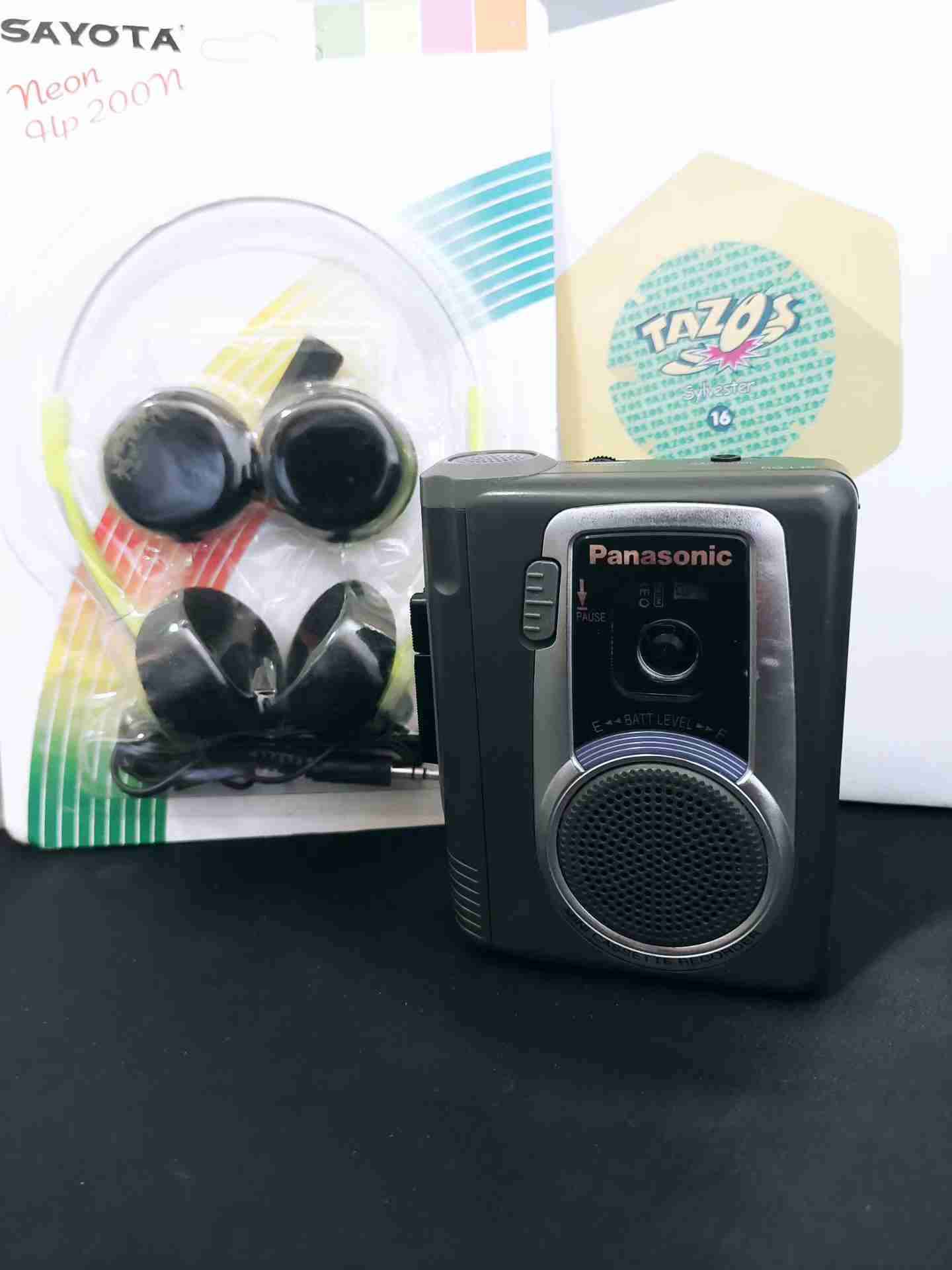 Grabadora portátil Panasonic con audífonos