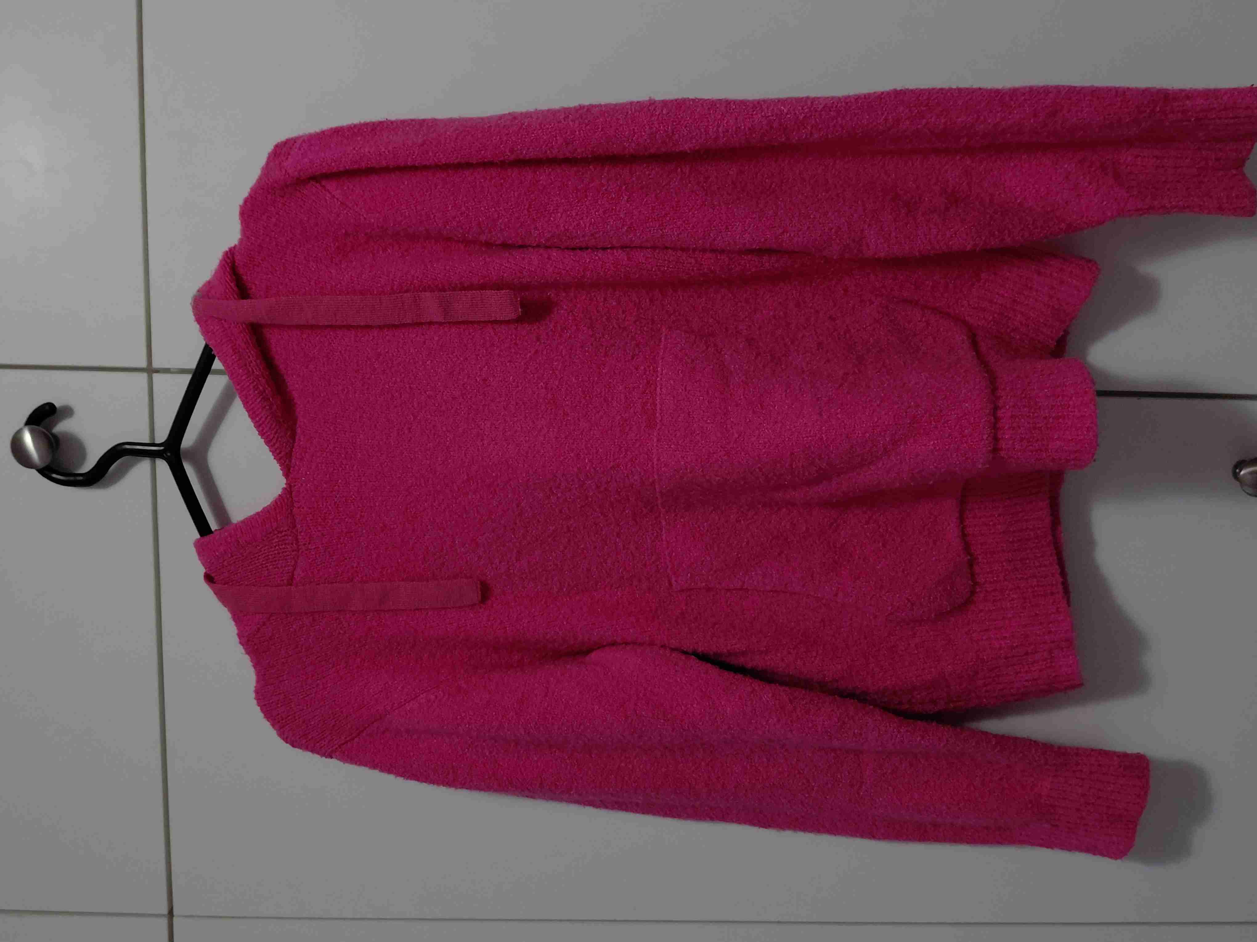 "Chaleco"  rosado con capucha