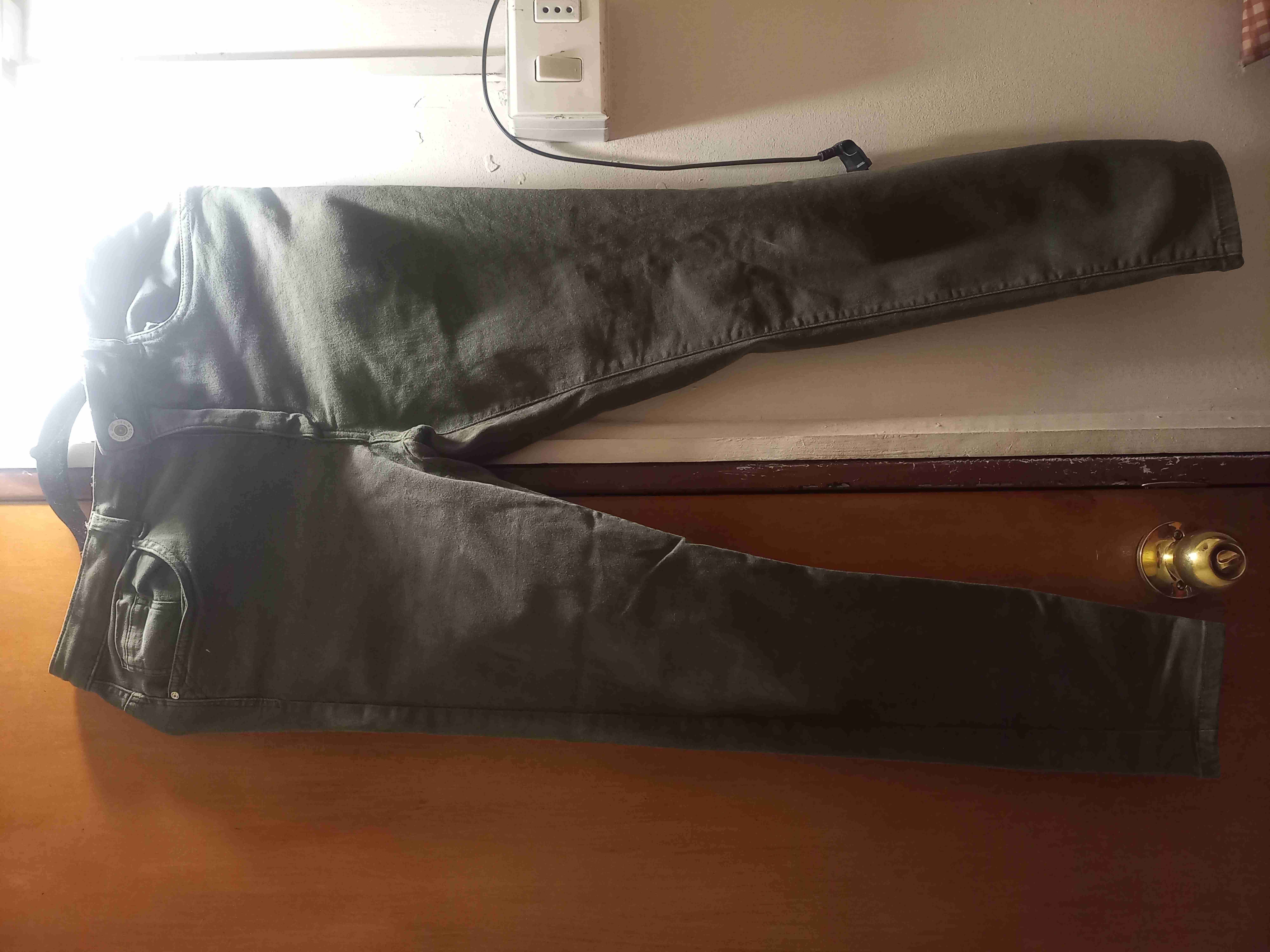 Jeans verde oliva para mujer talla 42