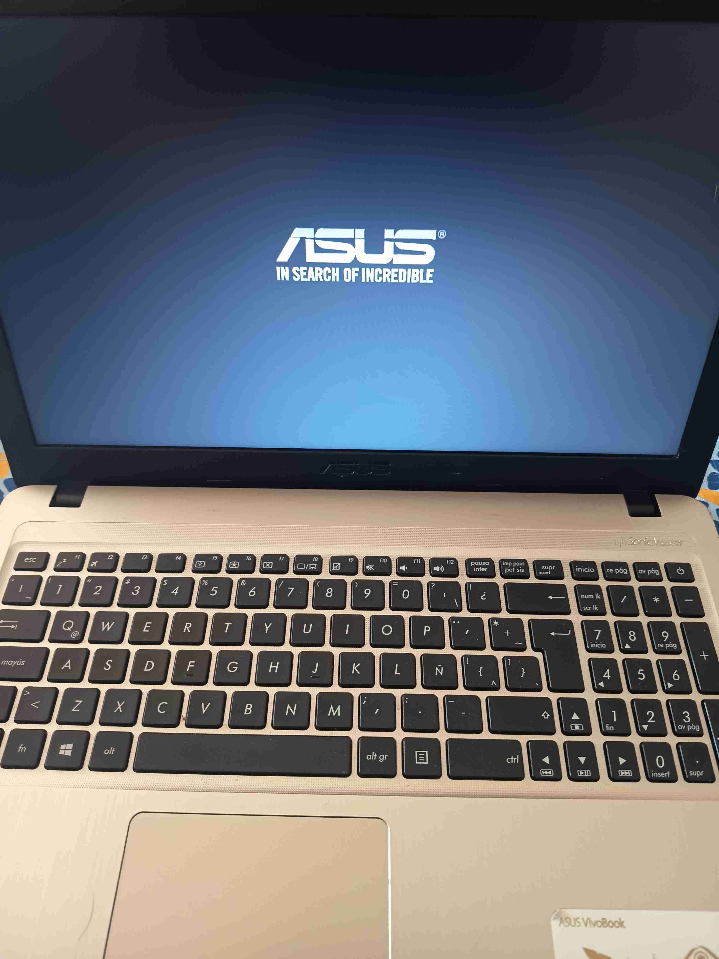 Laptop ASUS VivoBook usada