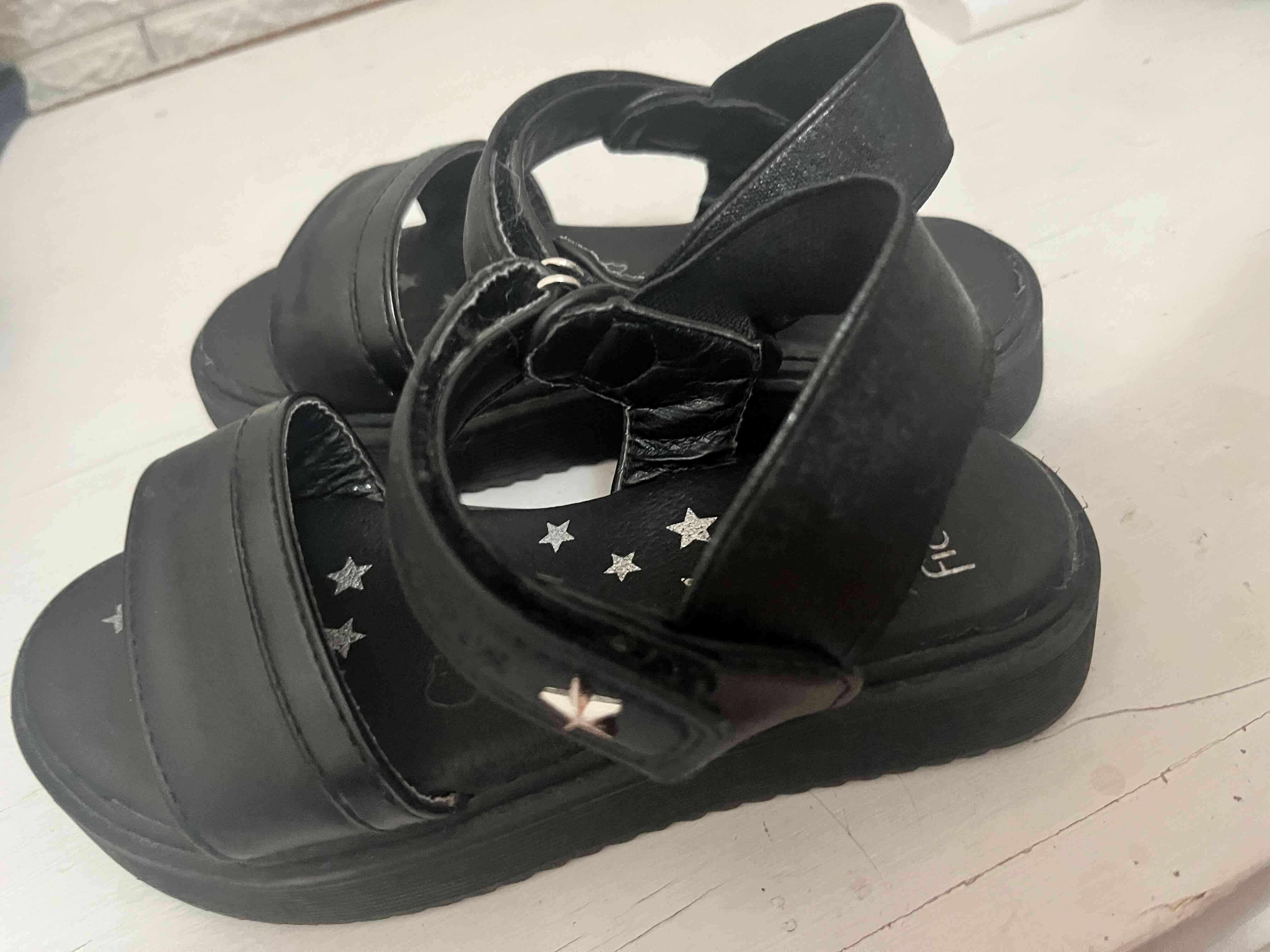 Sandalias negras con plataforma