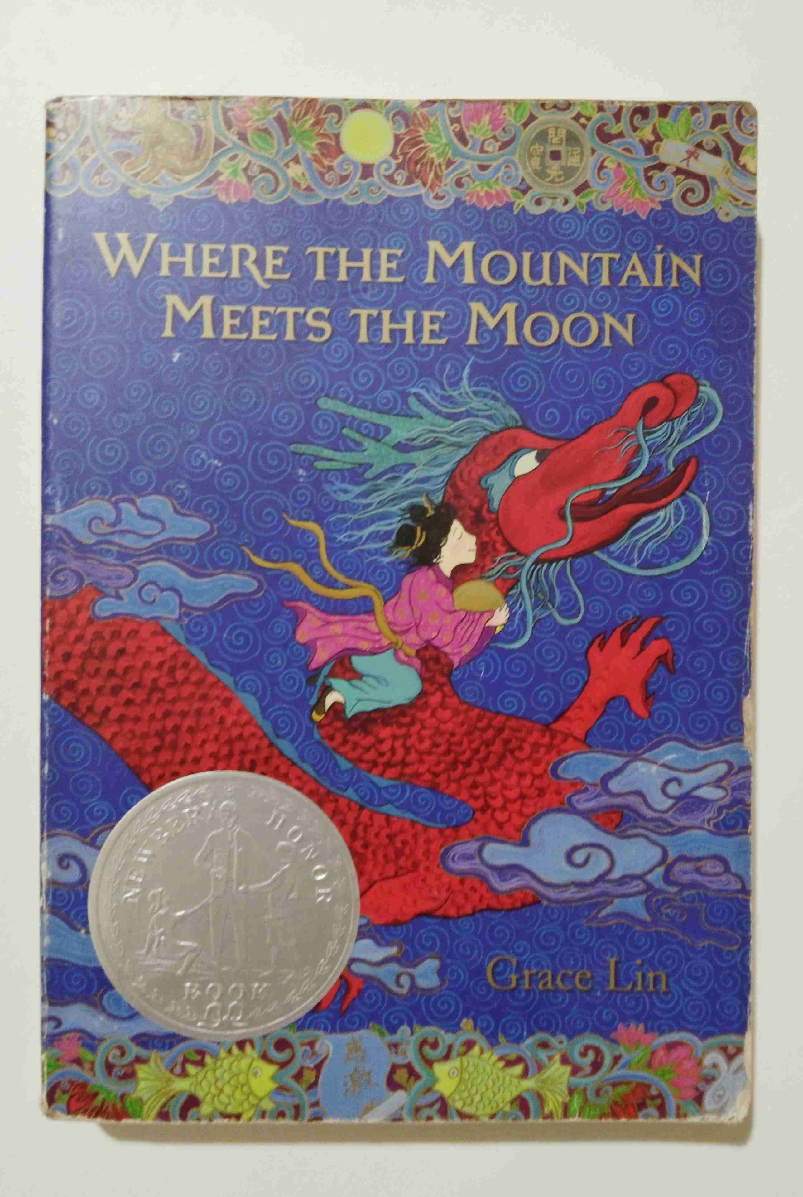 DONDE LA MONTAÑA SE ENCUENTRA CON LA LUNA INGLES