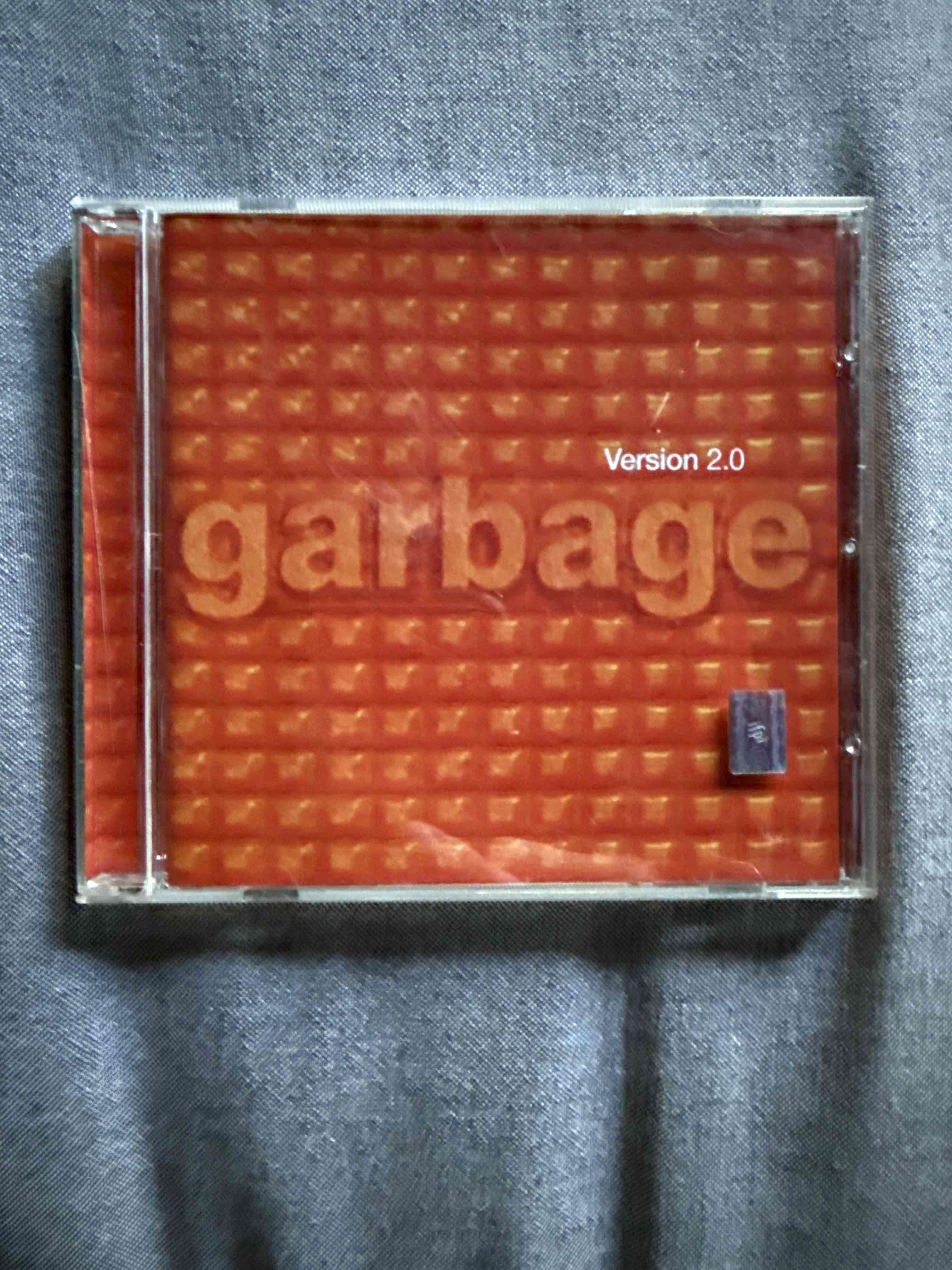 CD Garbage Version 2.0 en estuche