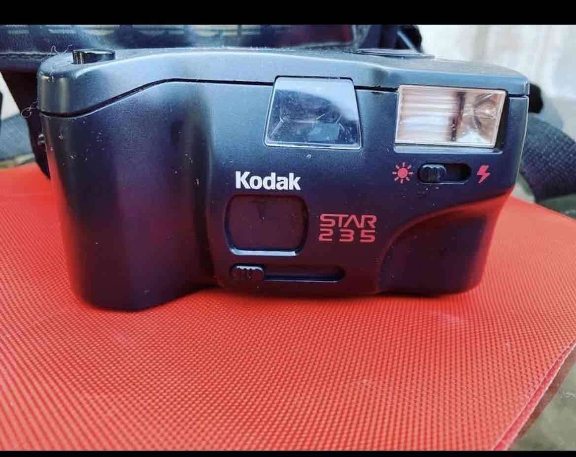 Cámara Kodak Star 235