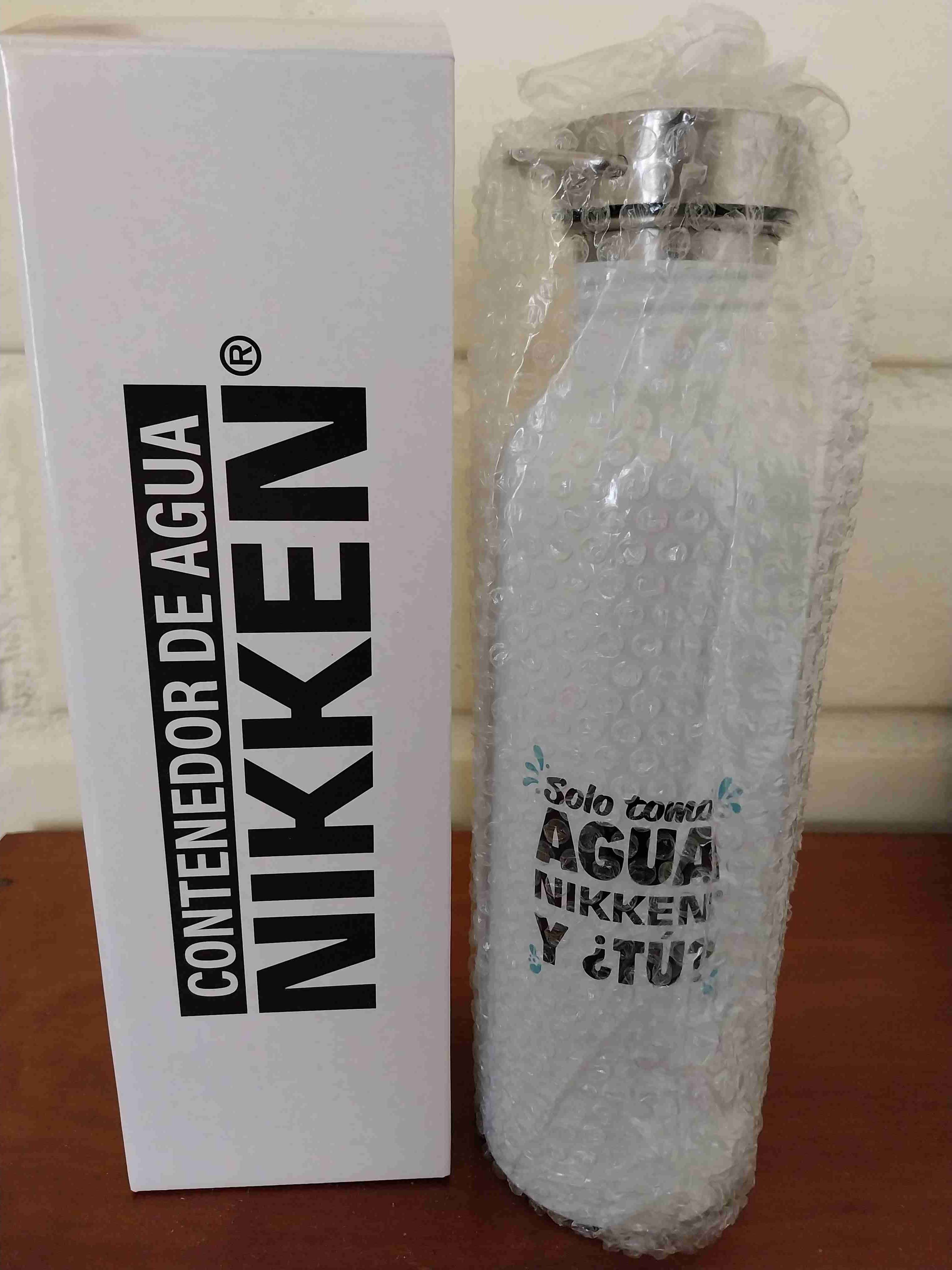 Botella de agua Nikken nueva