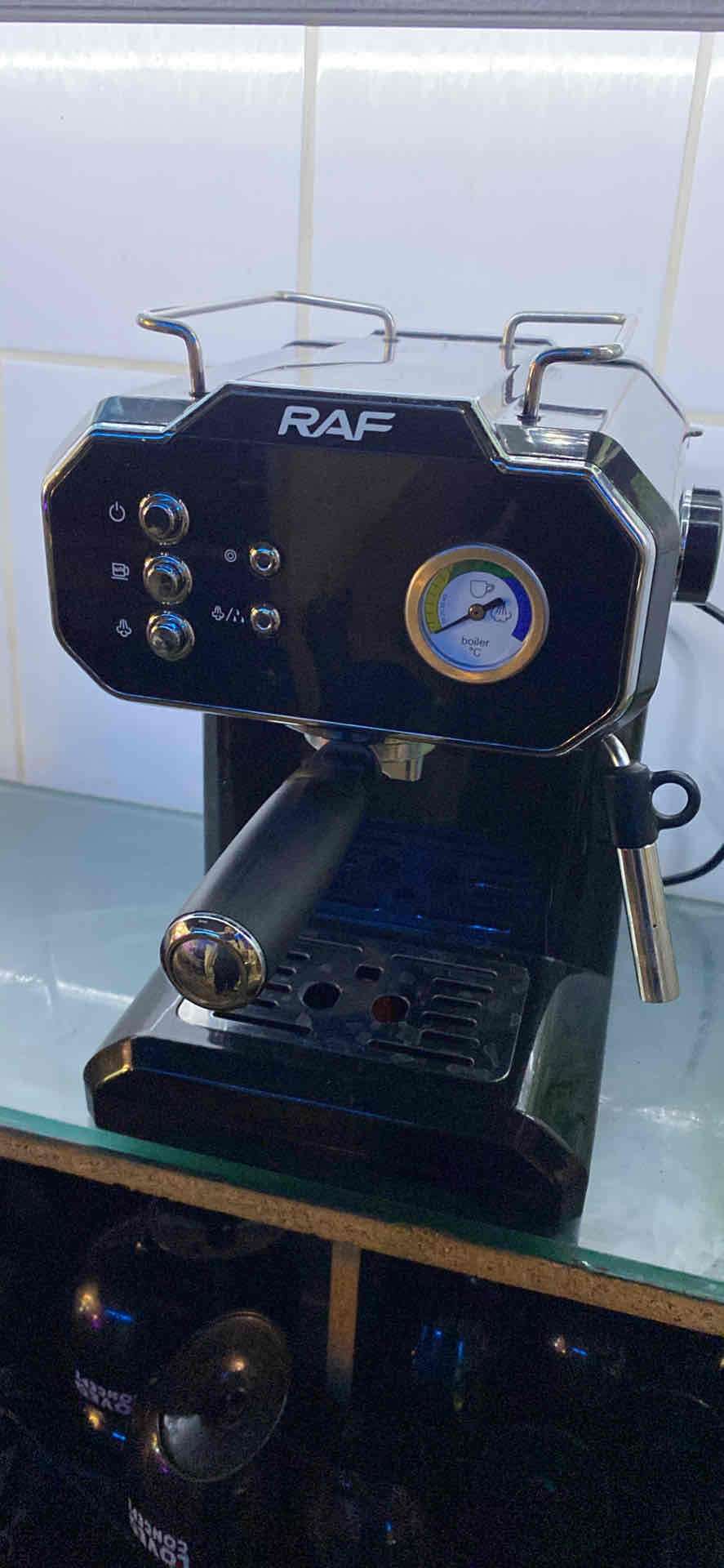 Cafetera espresso RAF negra