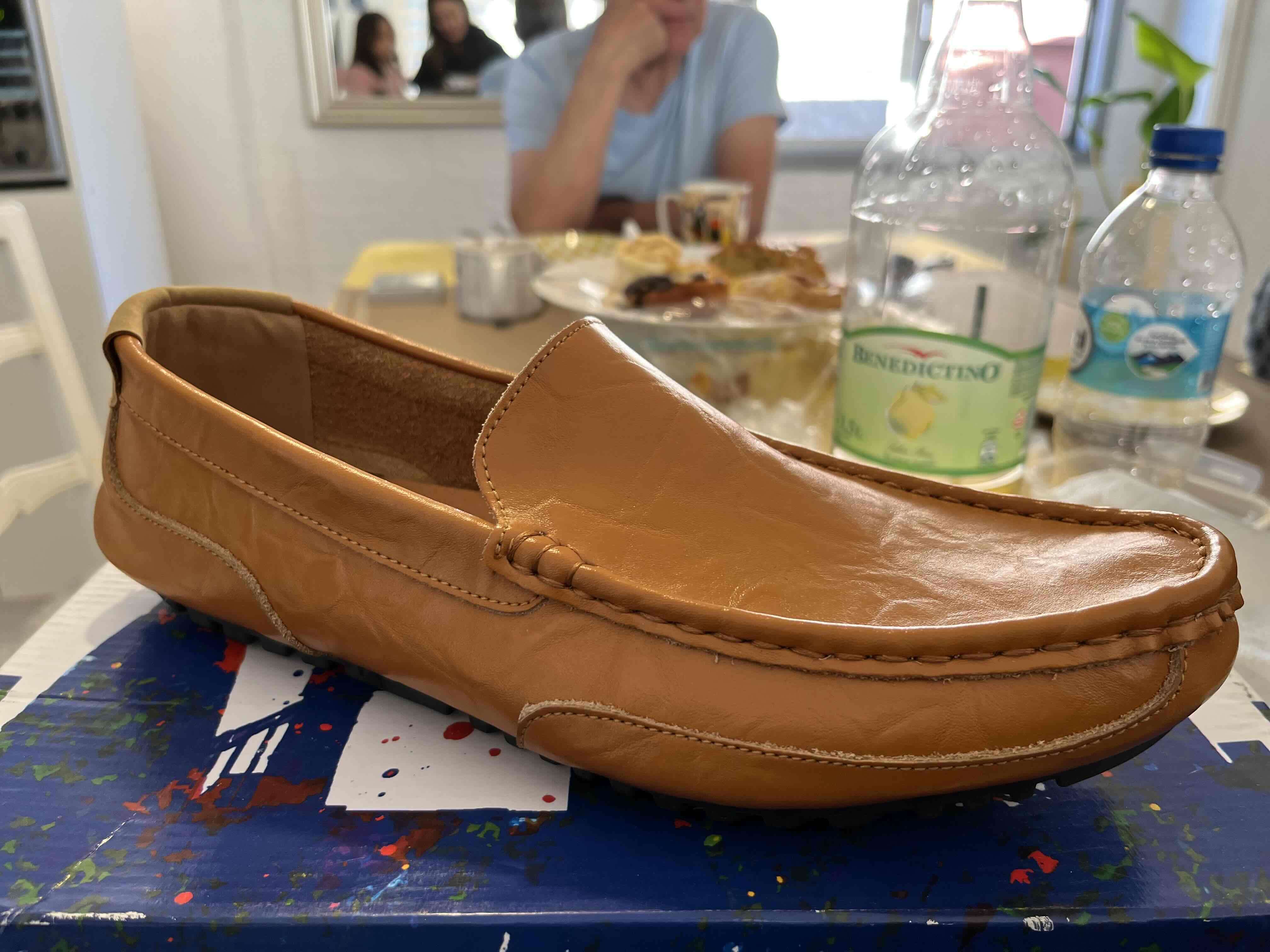 Zapato mocasín cuero cafe