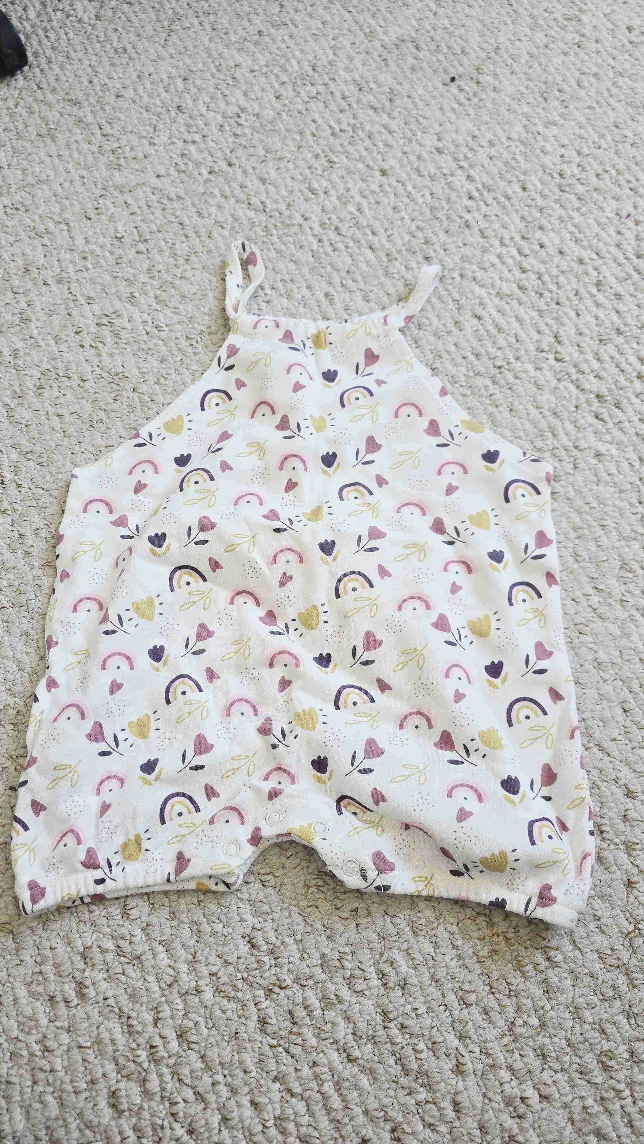 Enterito bebé con estampado arcoíris