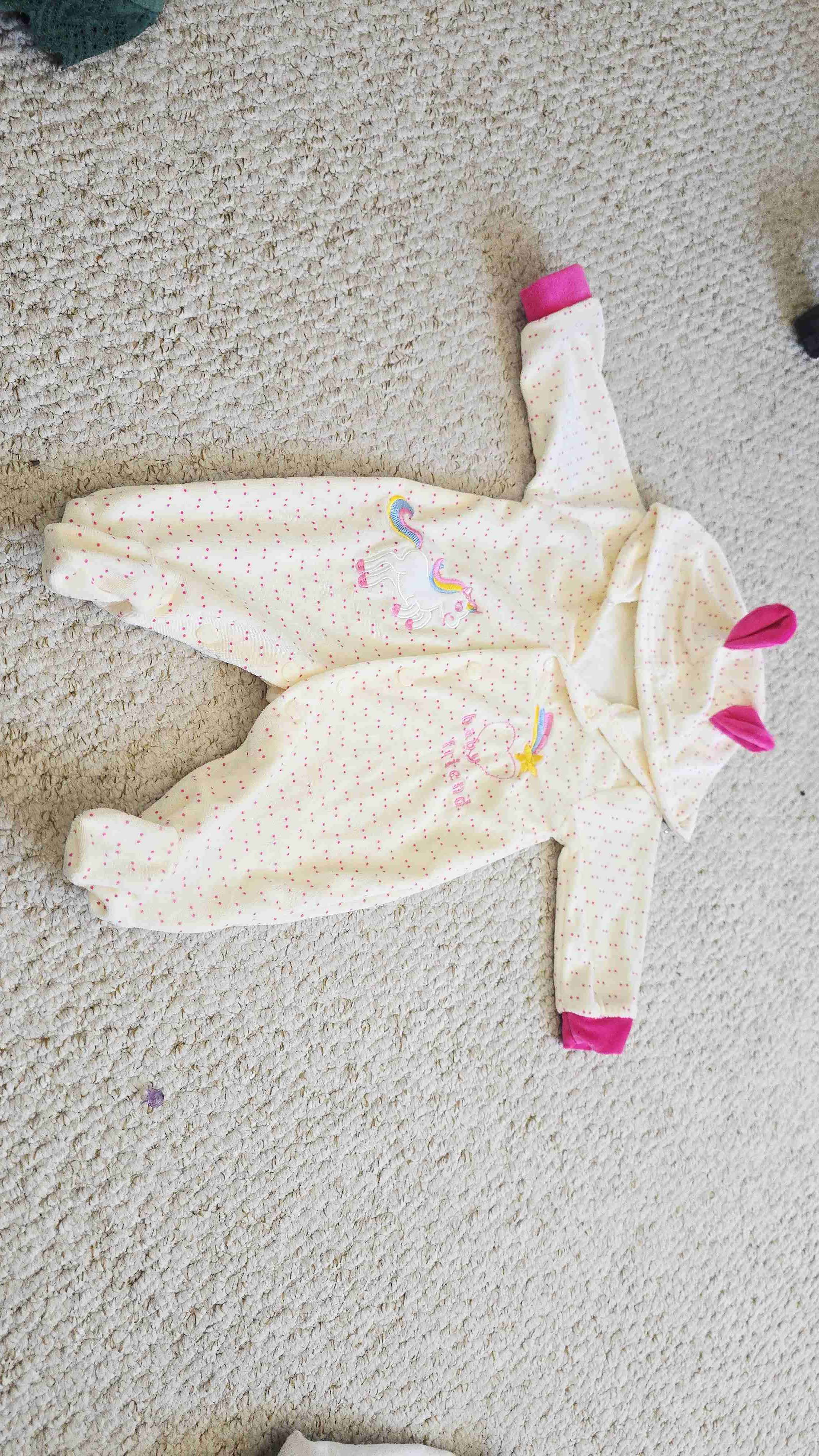 Enterito de bebé unicornio