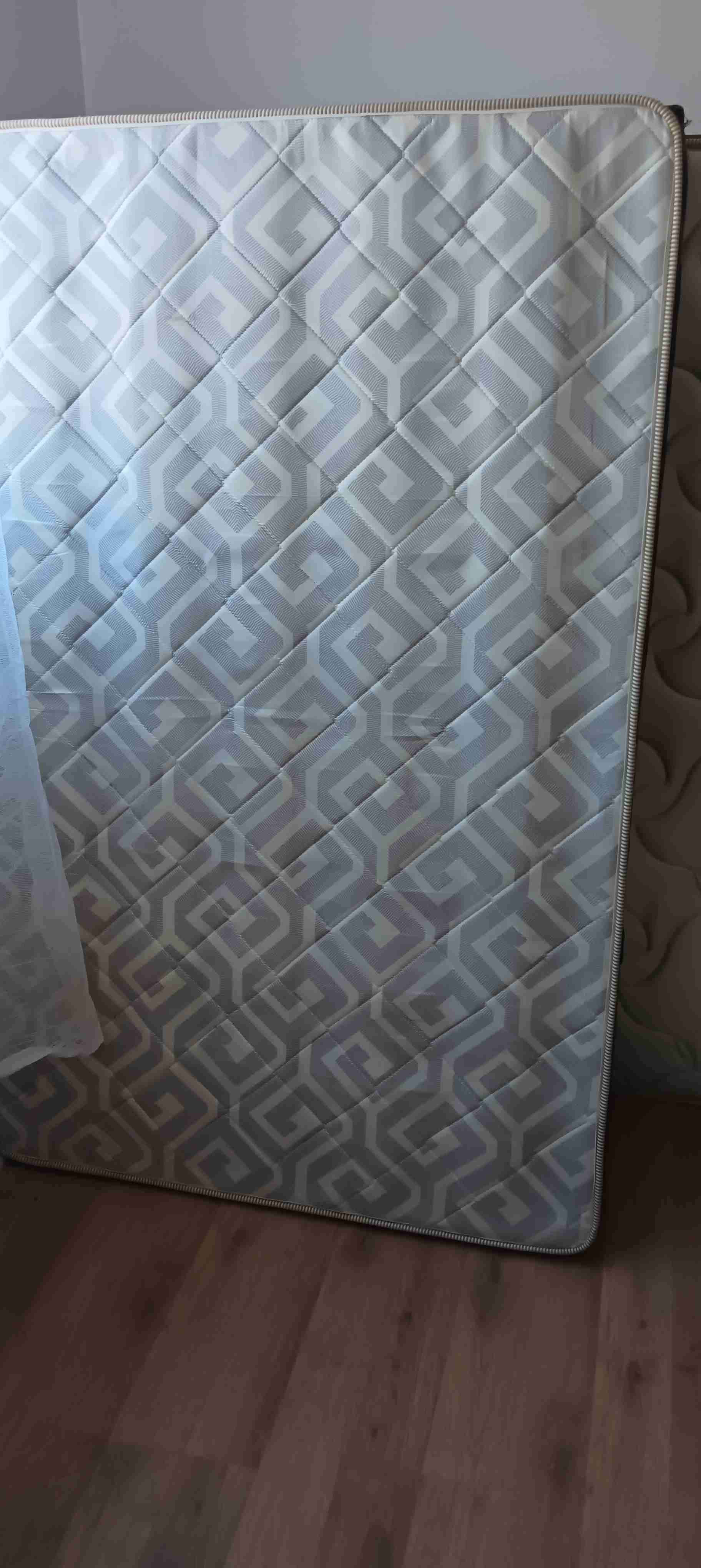 Cama 2 plazas  diseño geométrico