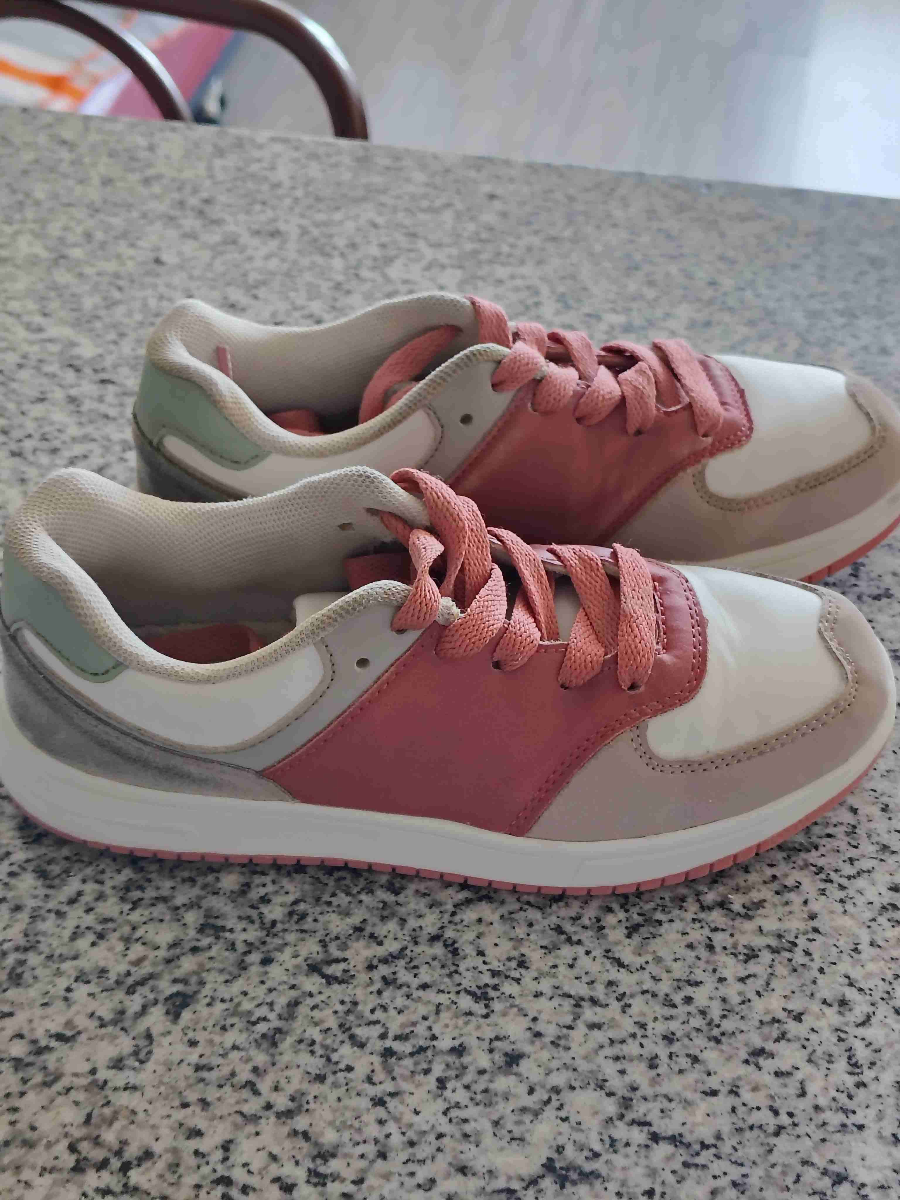 Zapatillas y Zapatitos de niña talla 32 y 33