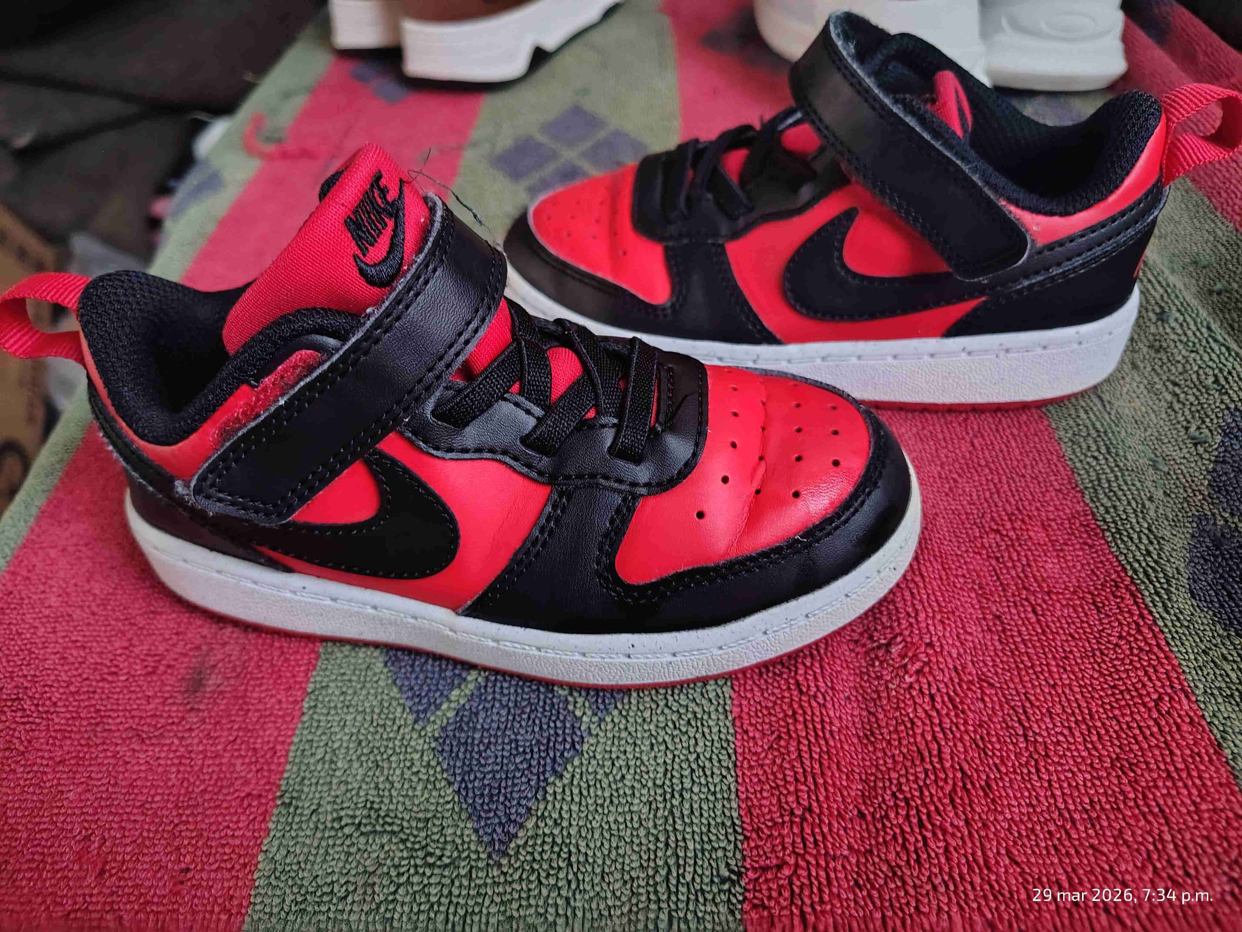 Zapatillas Nike niño rojo y negro