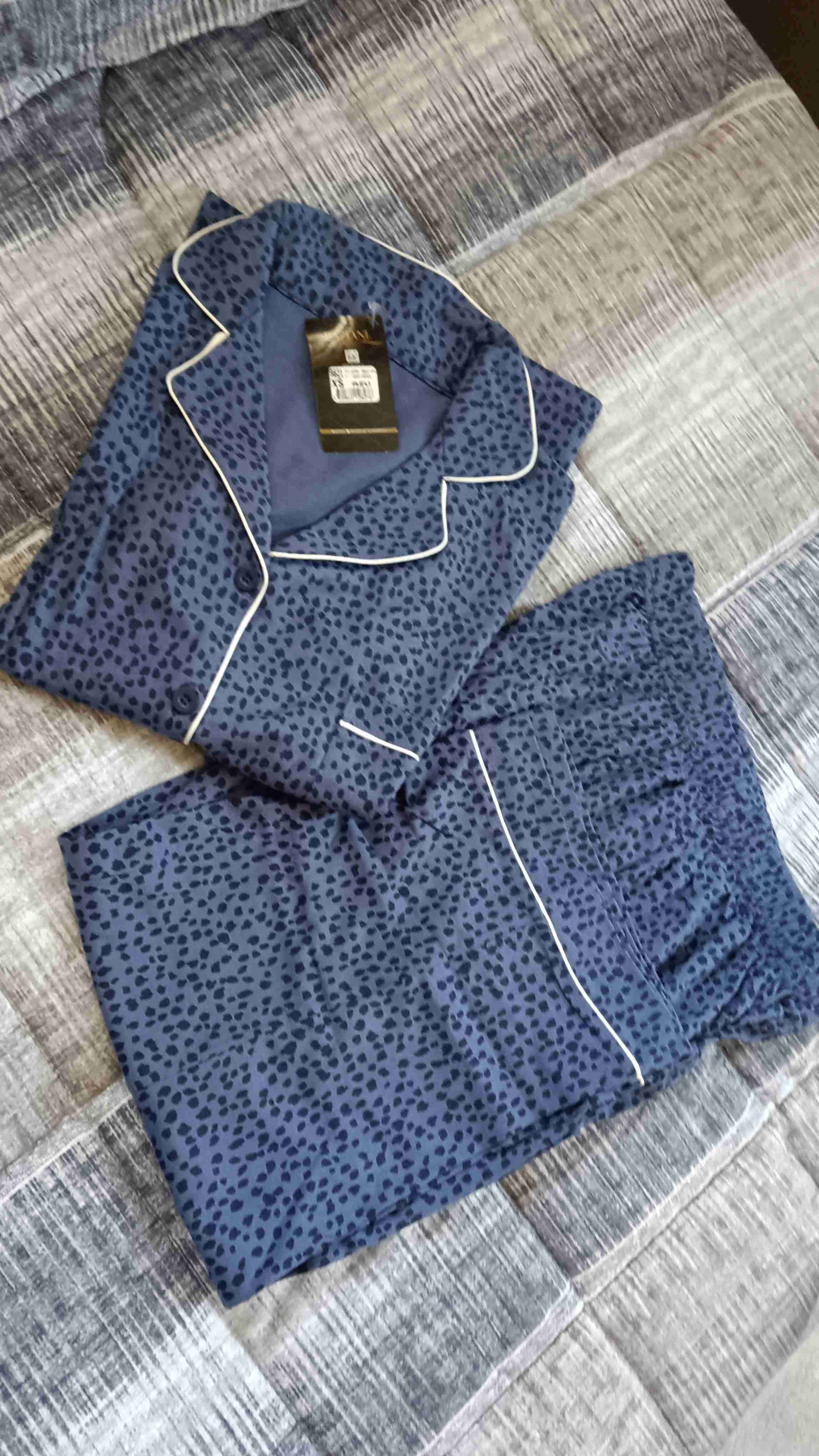 Pijama azul con estampado