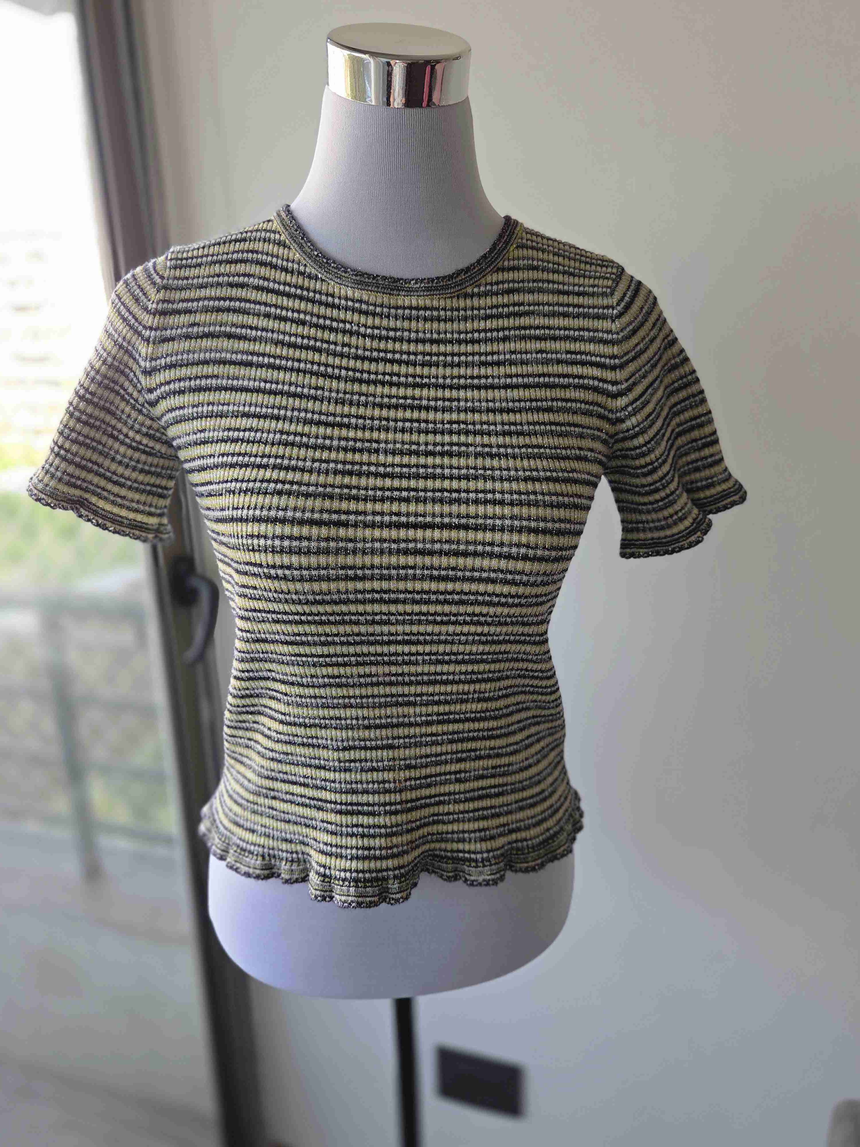 Polera a rayas ajustada multicolor