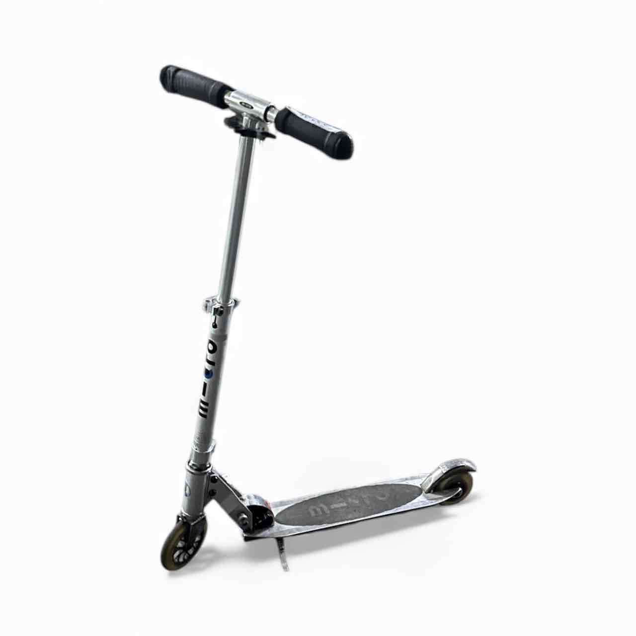 Scooter plegable de aluminio, marca Micro