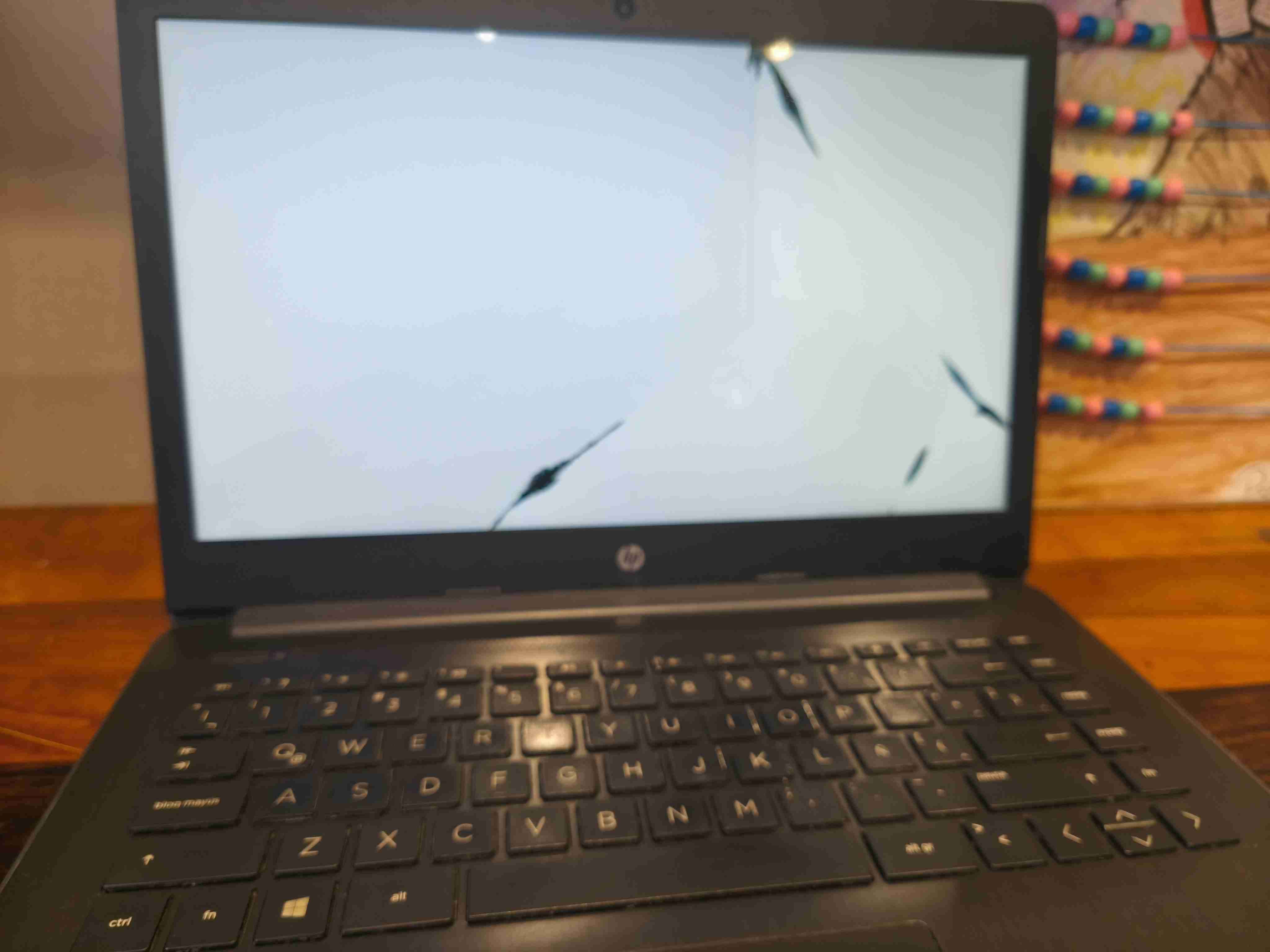 Notebook HP pantalla rota