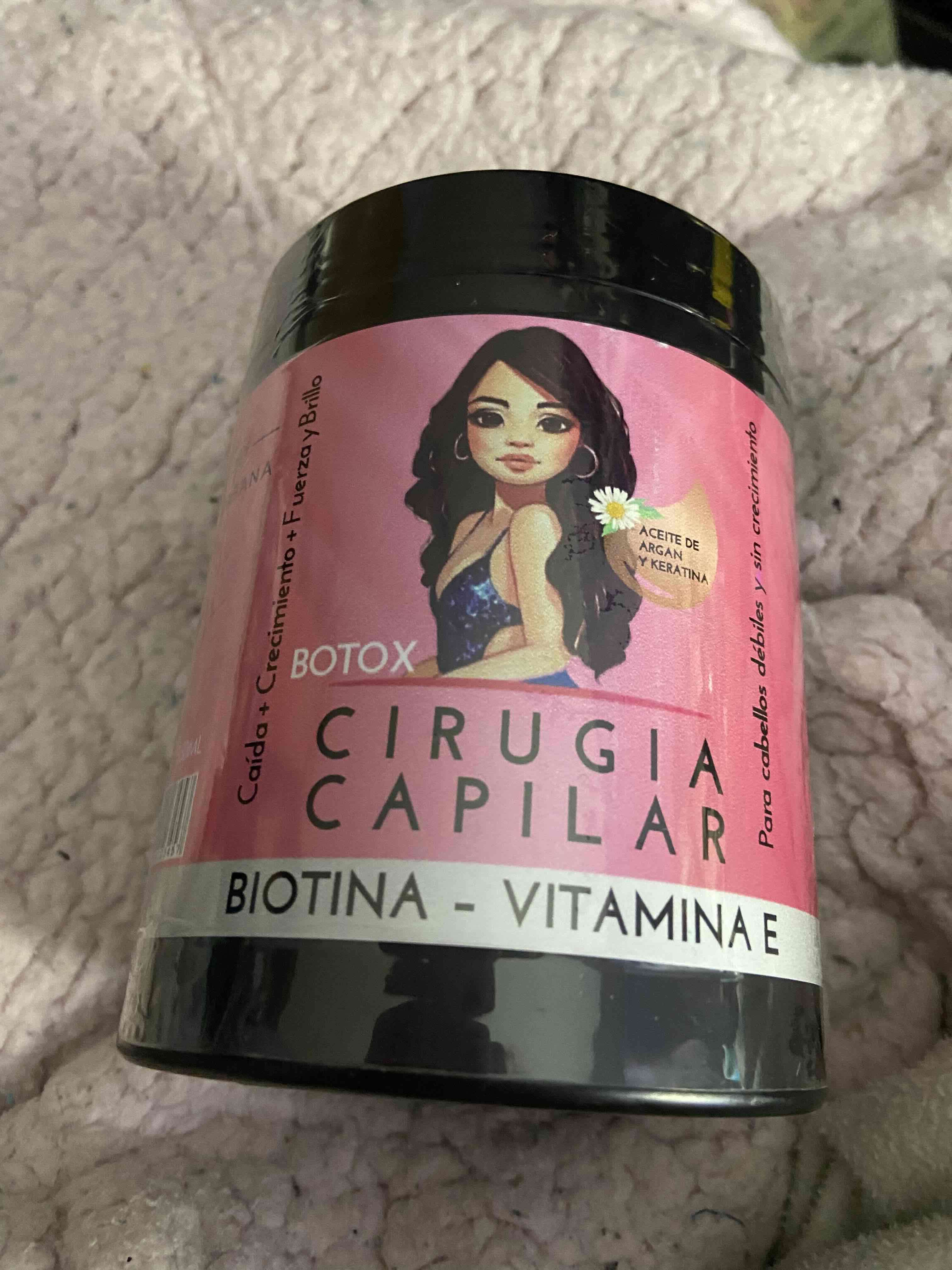 Tratamiento capilar con biotina