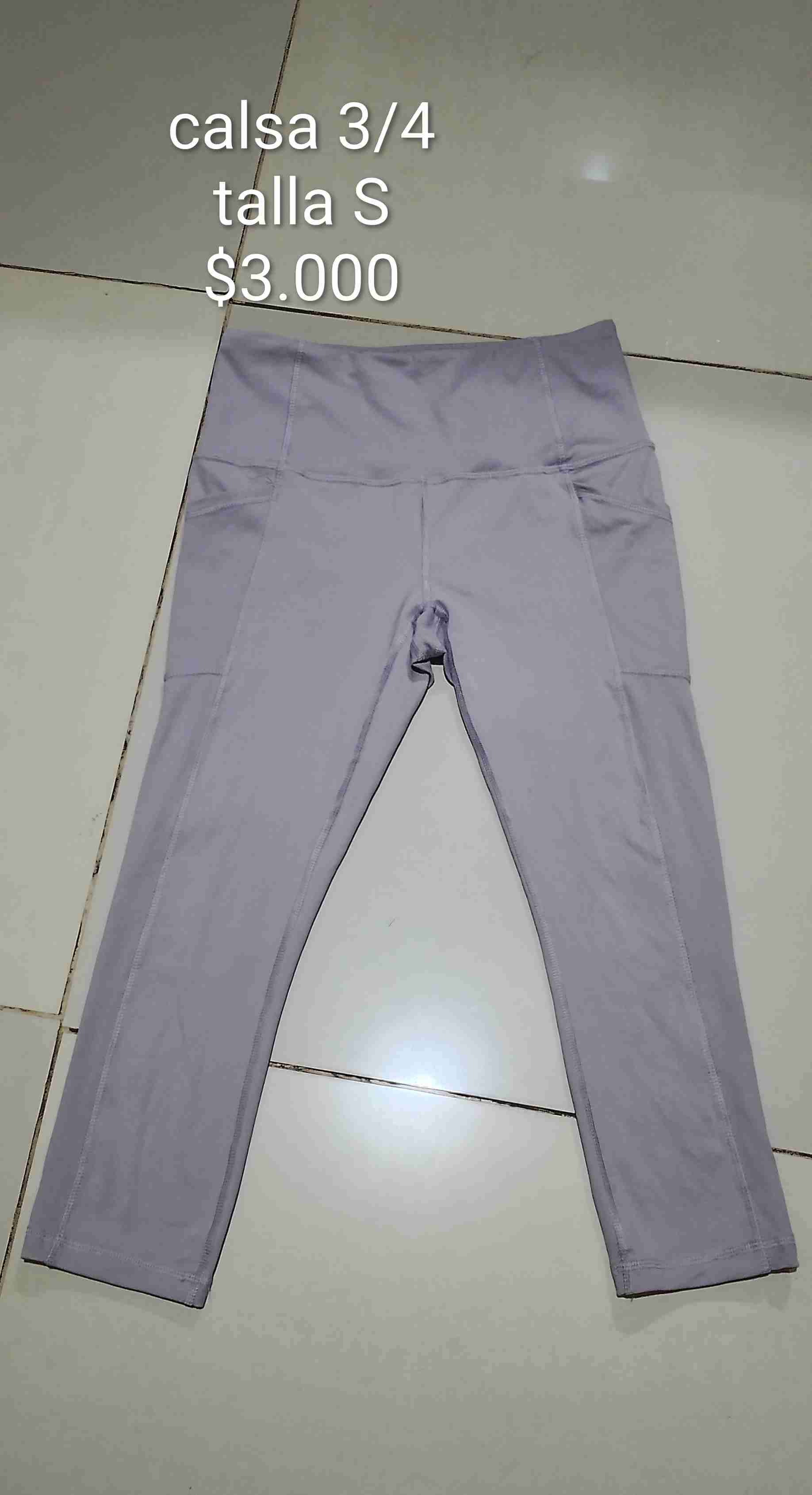 Calzas 3/4 color gris