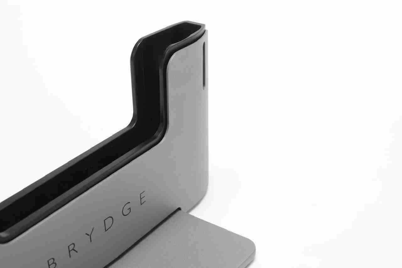 Brydge Vertical Dock