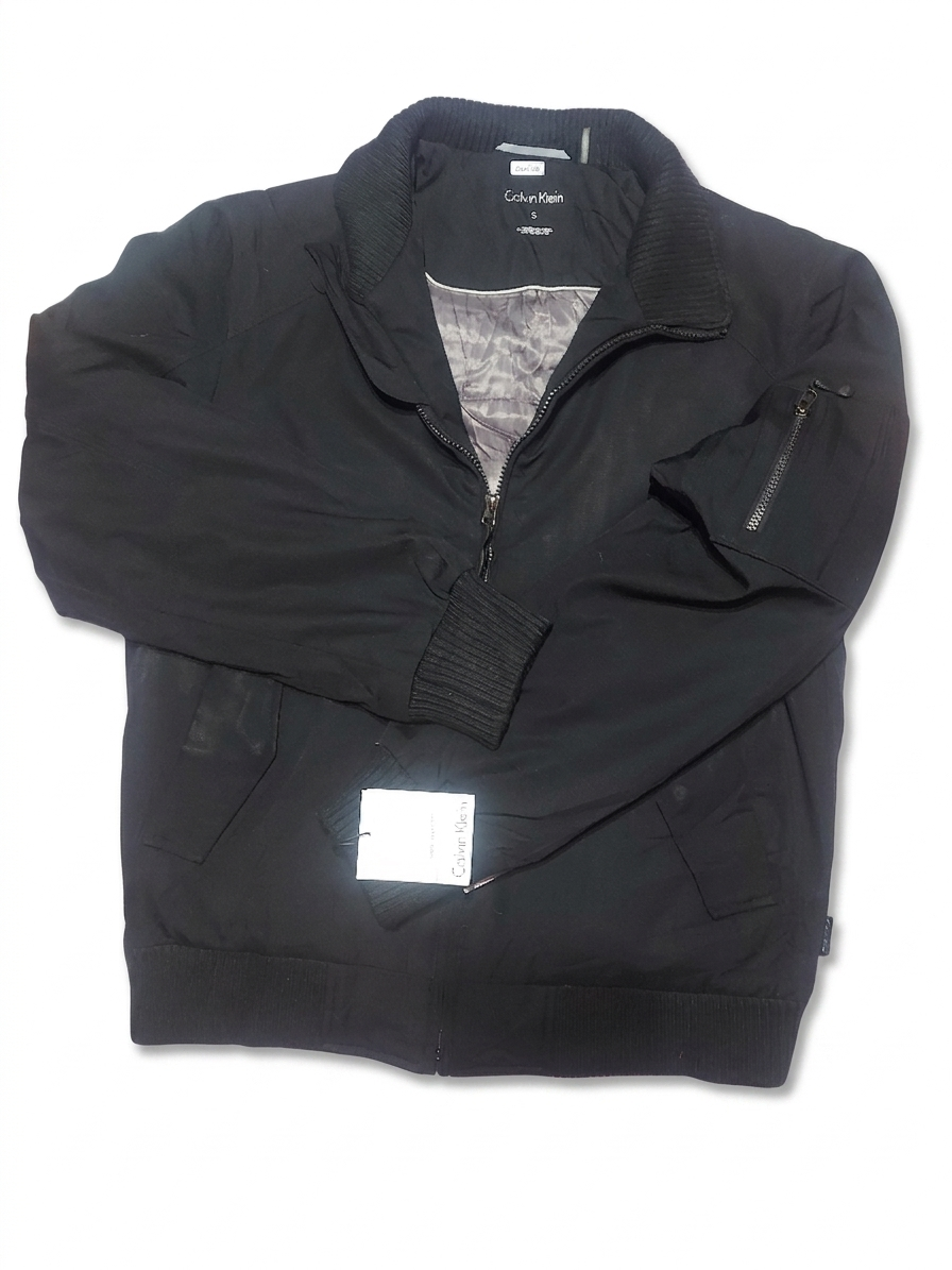 Chaqueta negra Calvin Klein