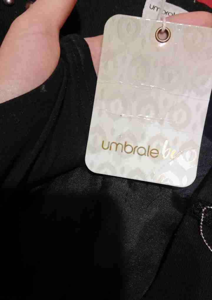 Chaleco negro con tacha y flecos brillantes - miniatura 4