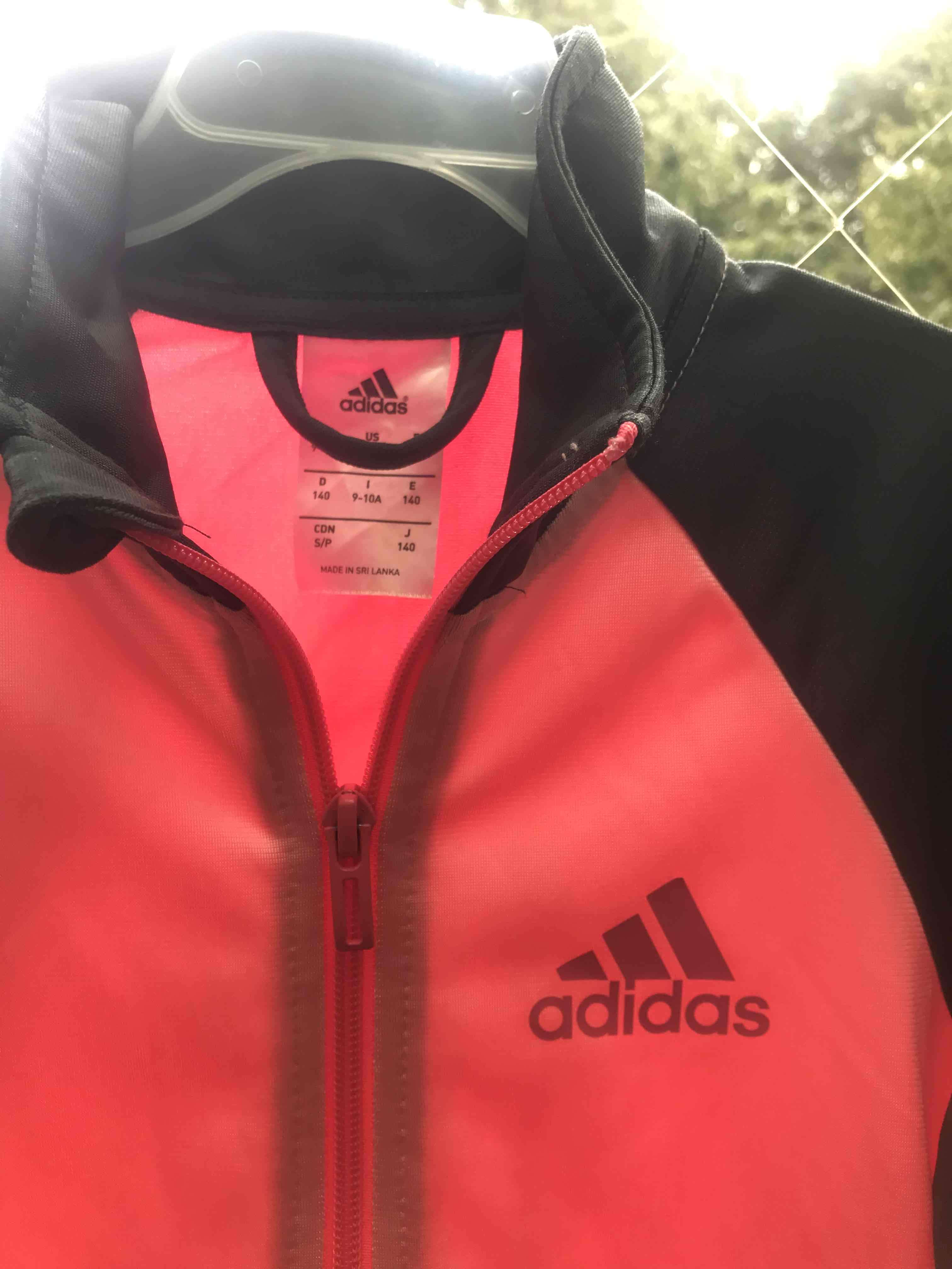 Poleron  Adidas rosado y gris. Talla 9-10