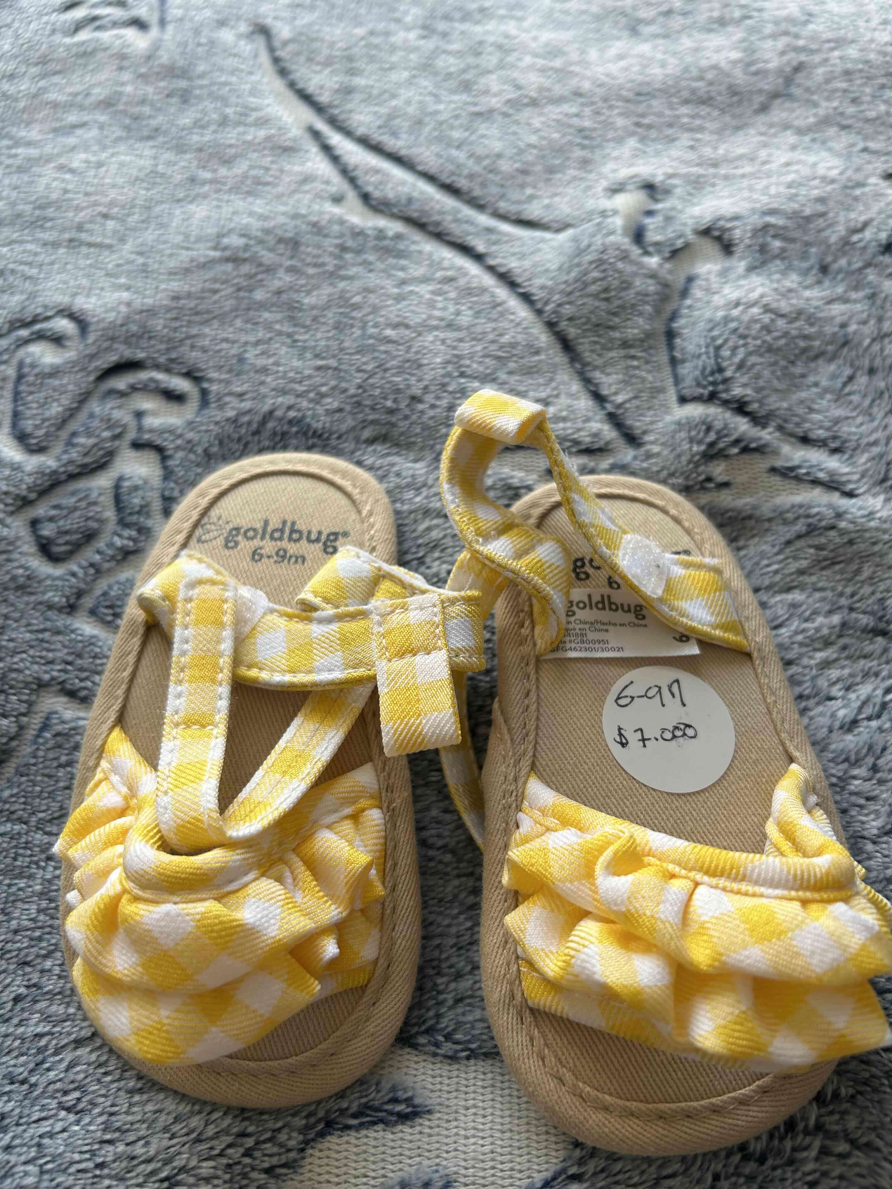 Sandalias bebé amarillas