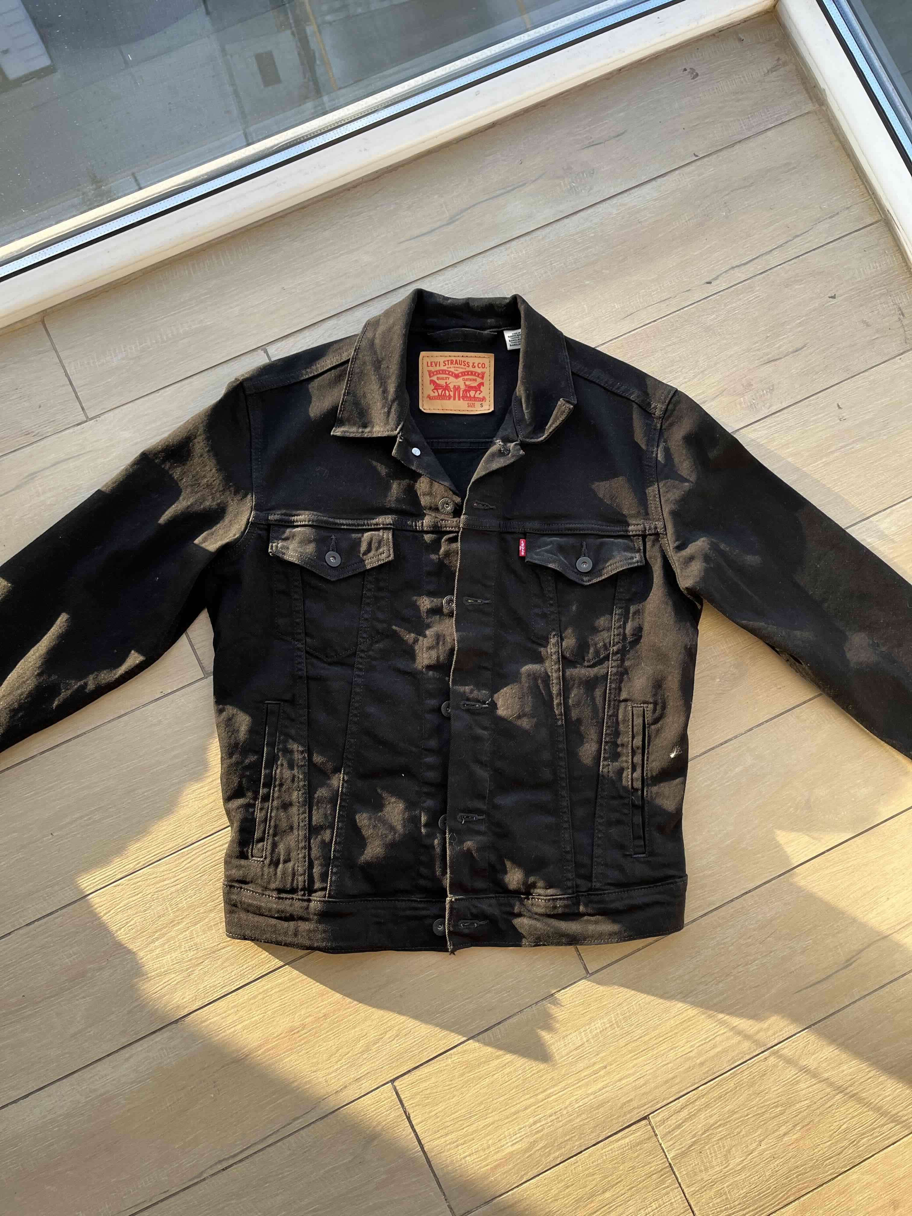 Chaqueta negra Levi's