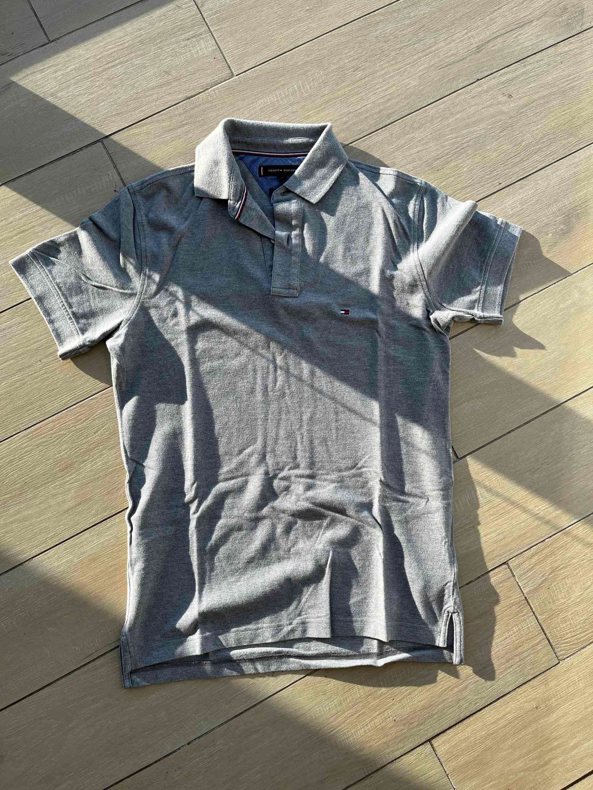 Polera polo gris