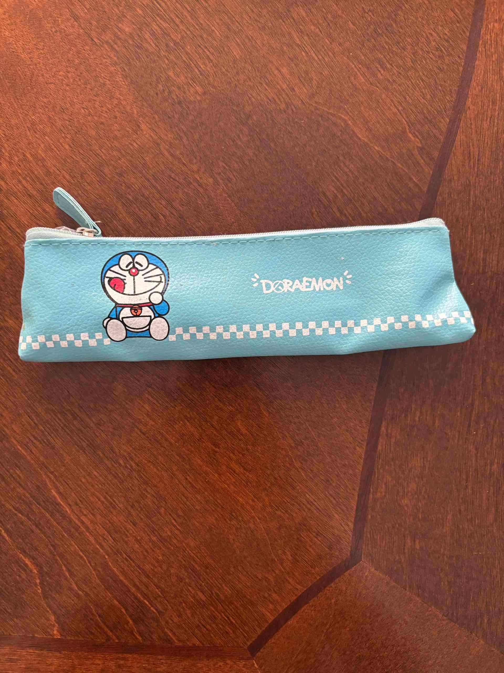 Estuche Doraemon celeste
