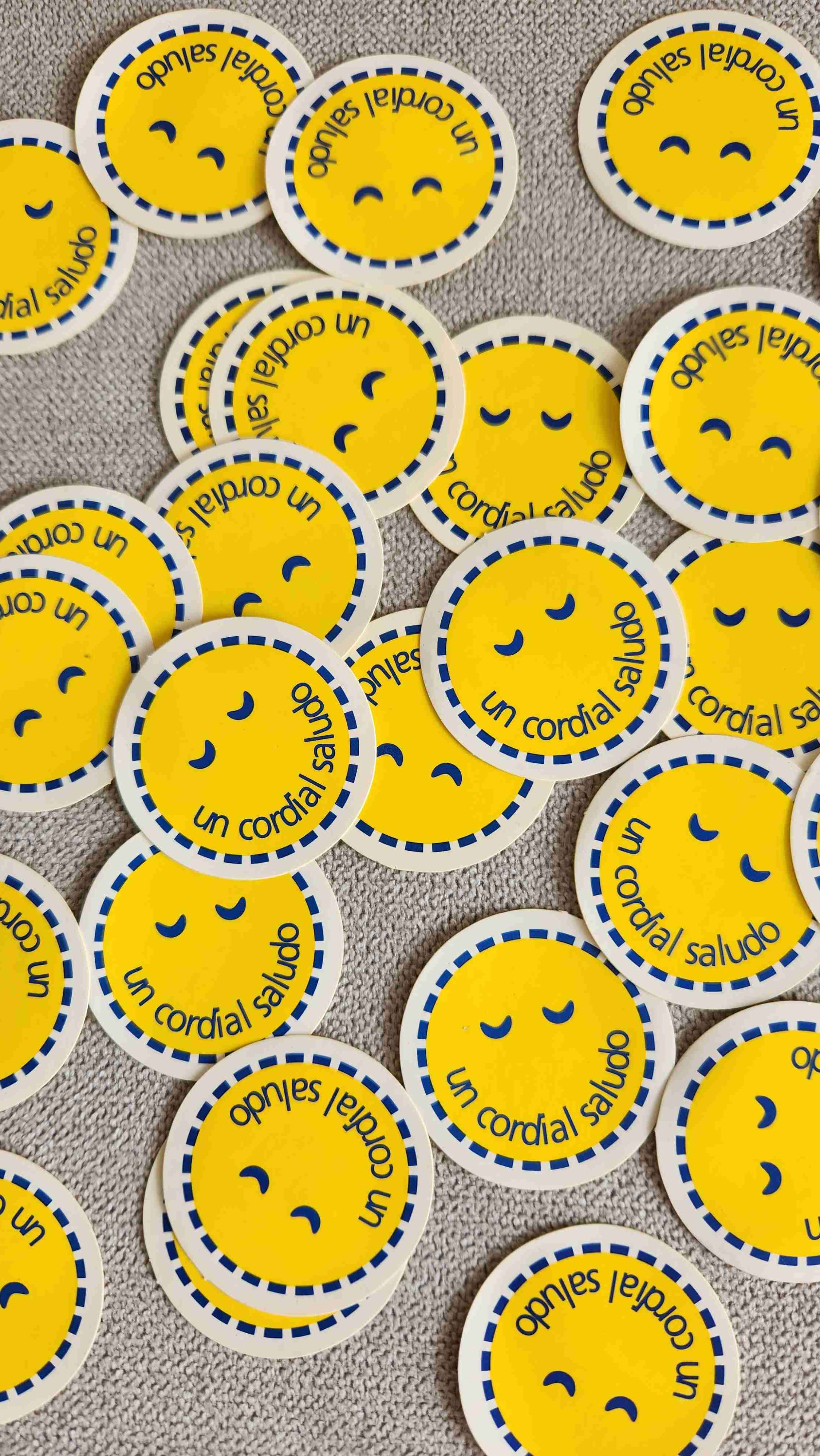 Stickers amarillos sonrientes años 90