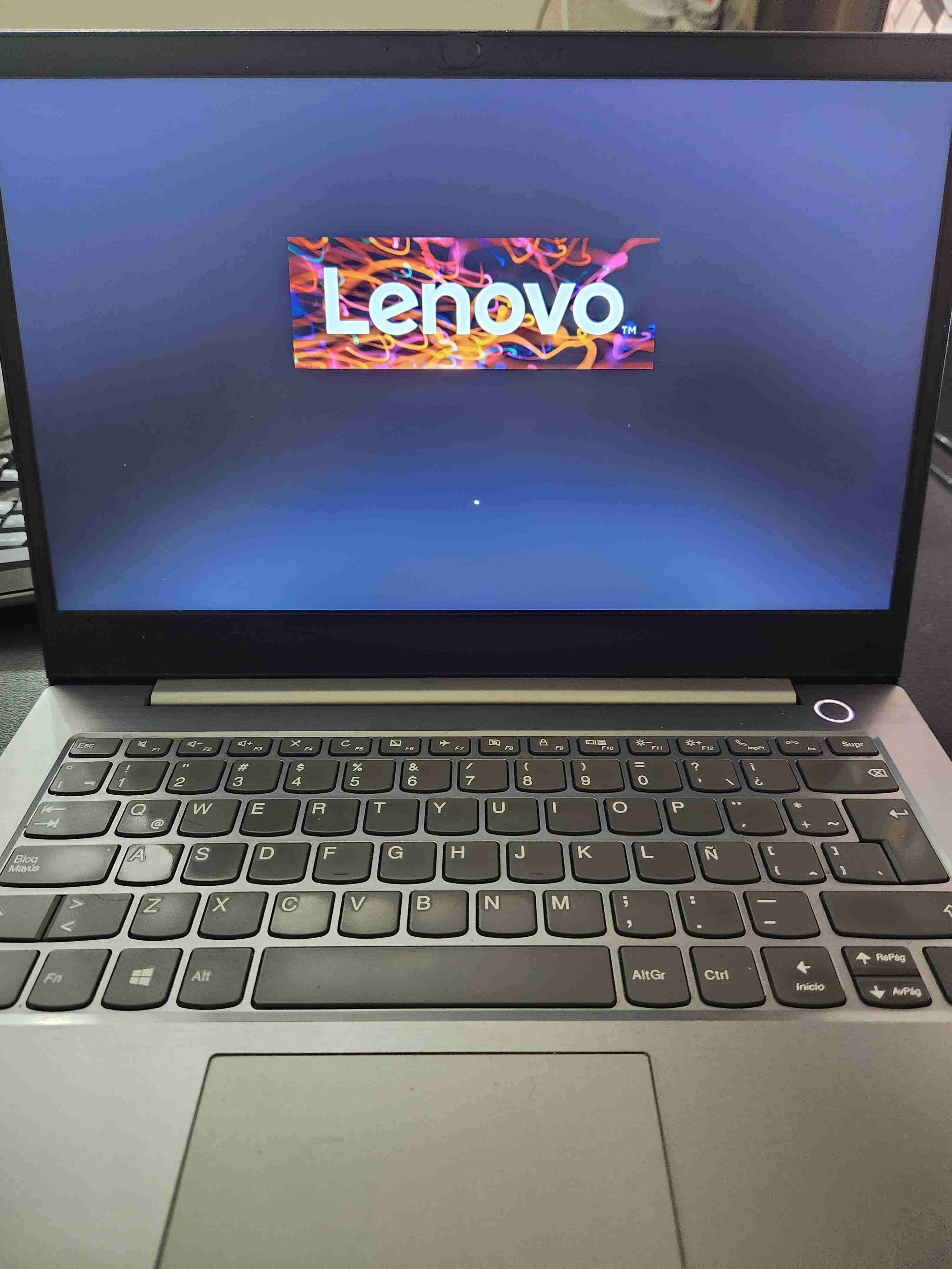 Notebook Lenovo en buen estado