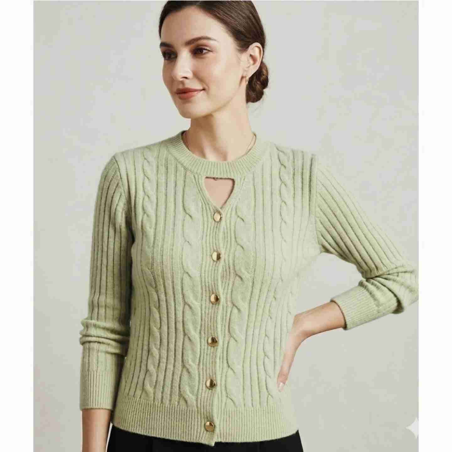 Chaleco verde con botones nuevo