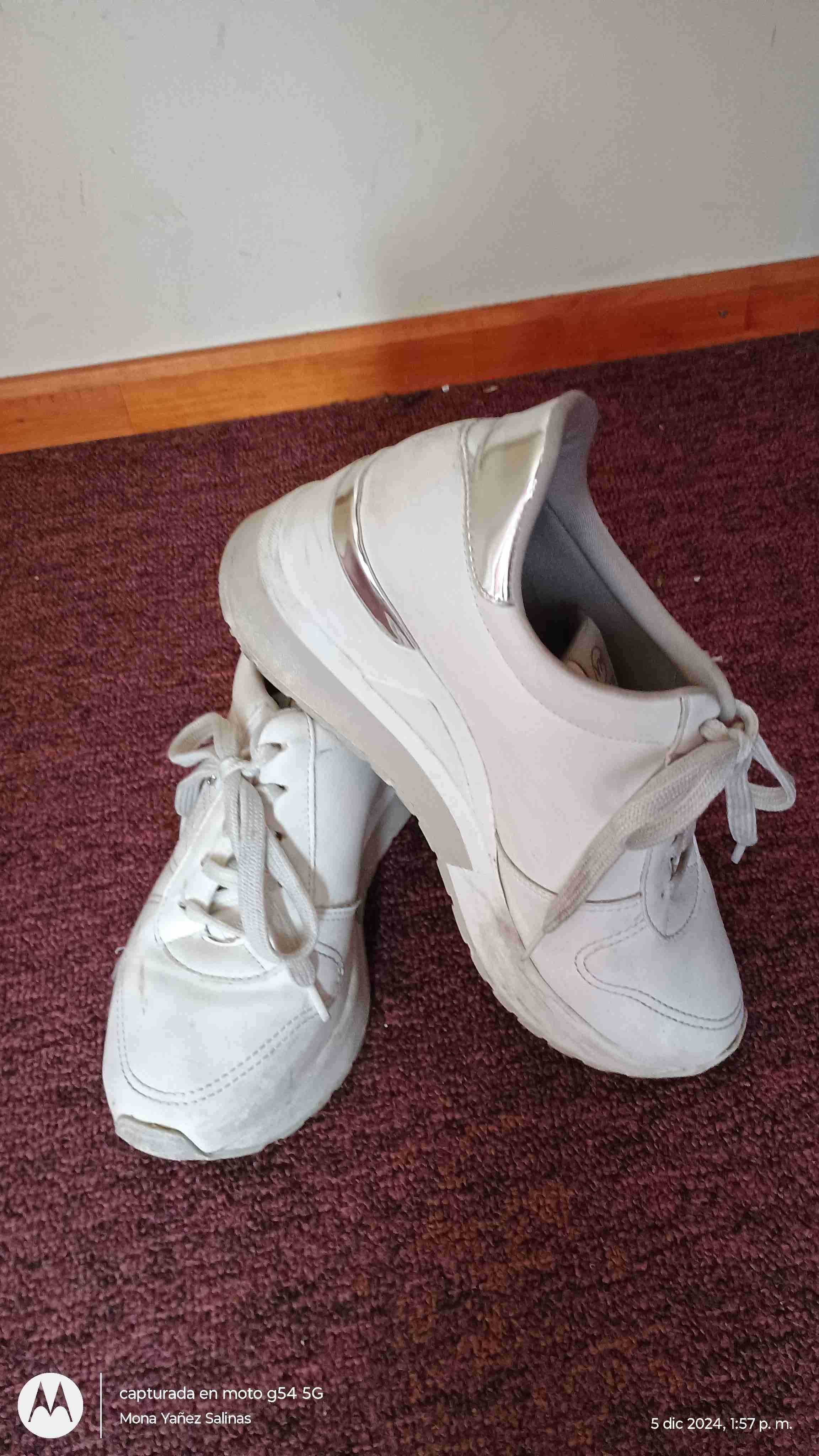 Zapatillas deportivas blancas