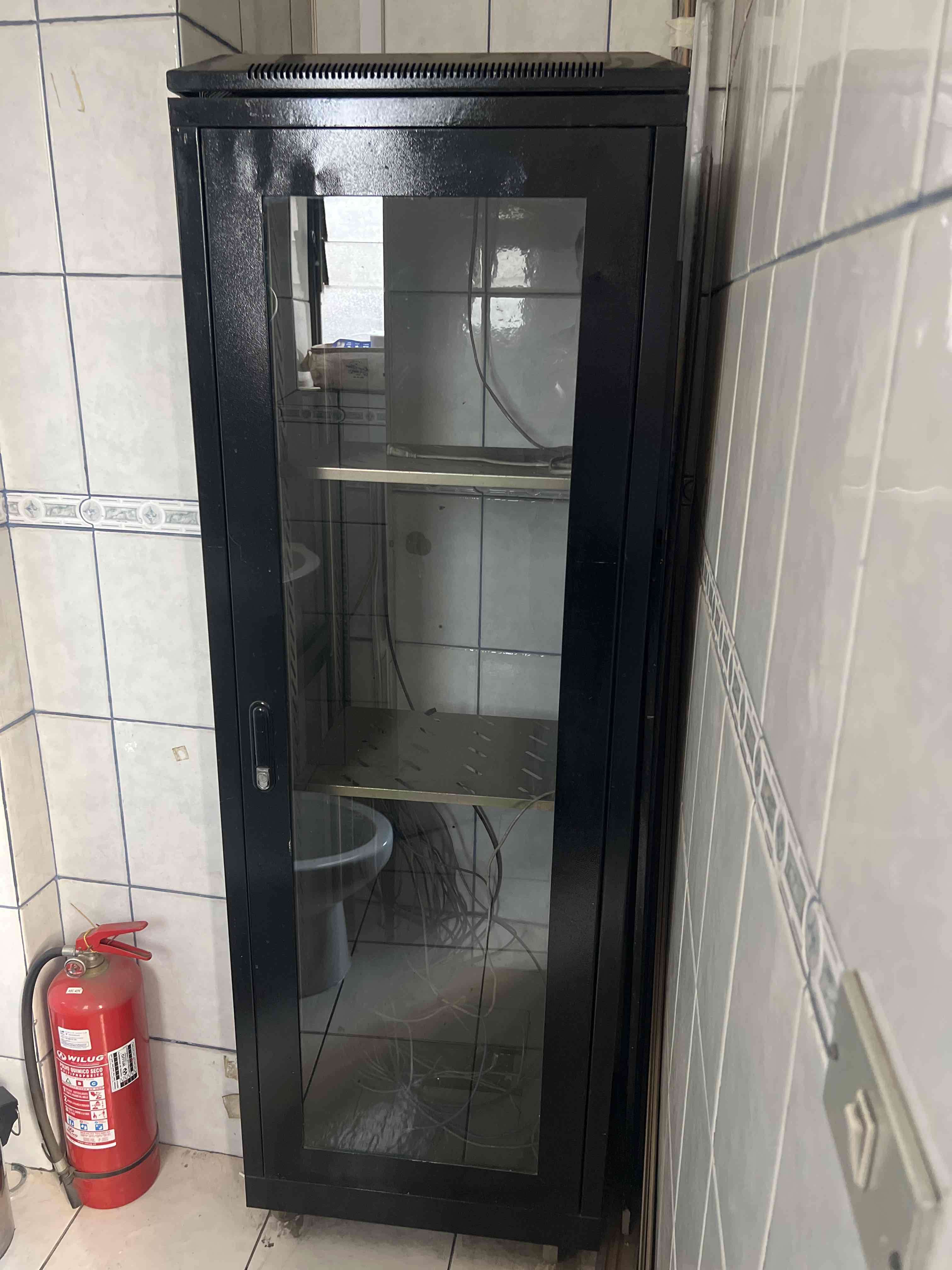 Gabinete rack de servidores