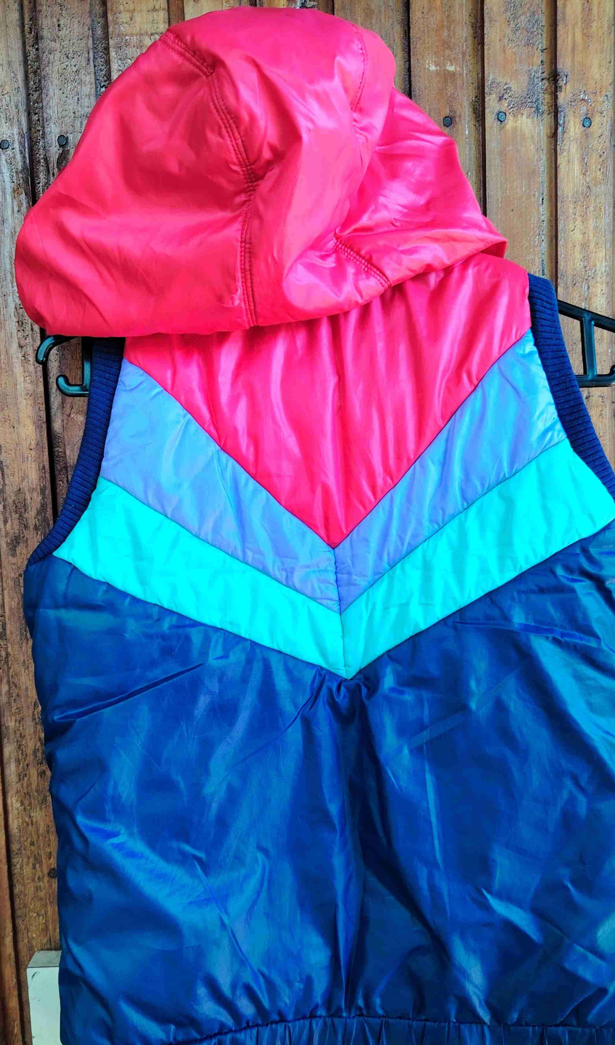 Chaleco sin mangas multicolor addidas