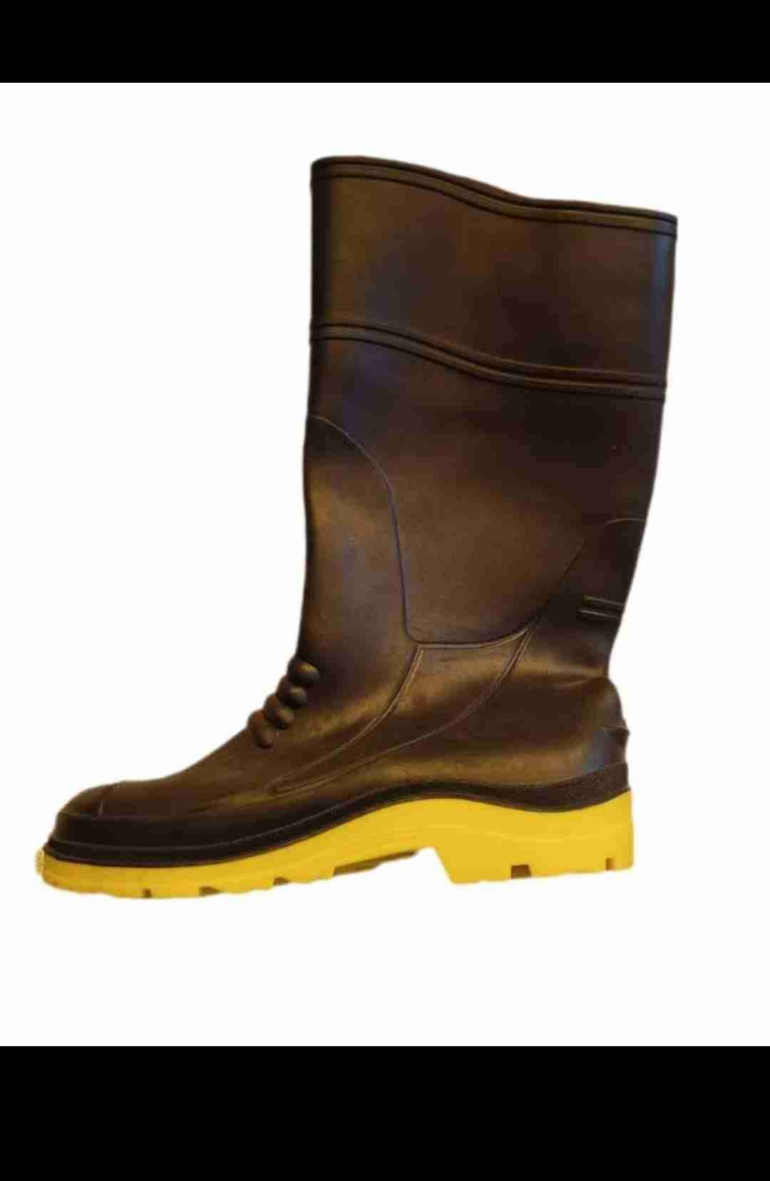 Botas de seguridad negro y amarillo