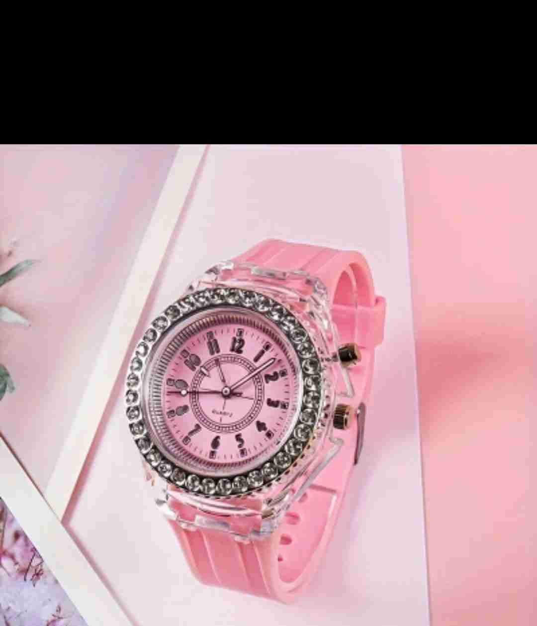 Reloj de pulsera rosa brillante