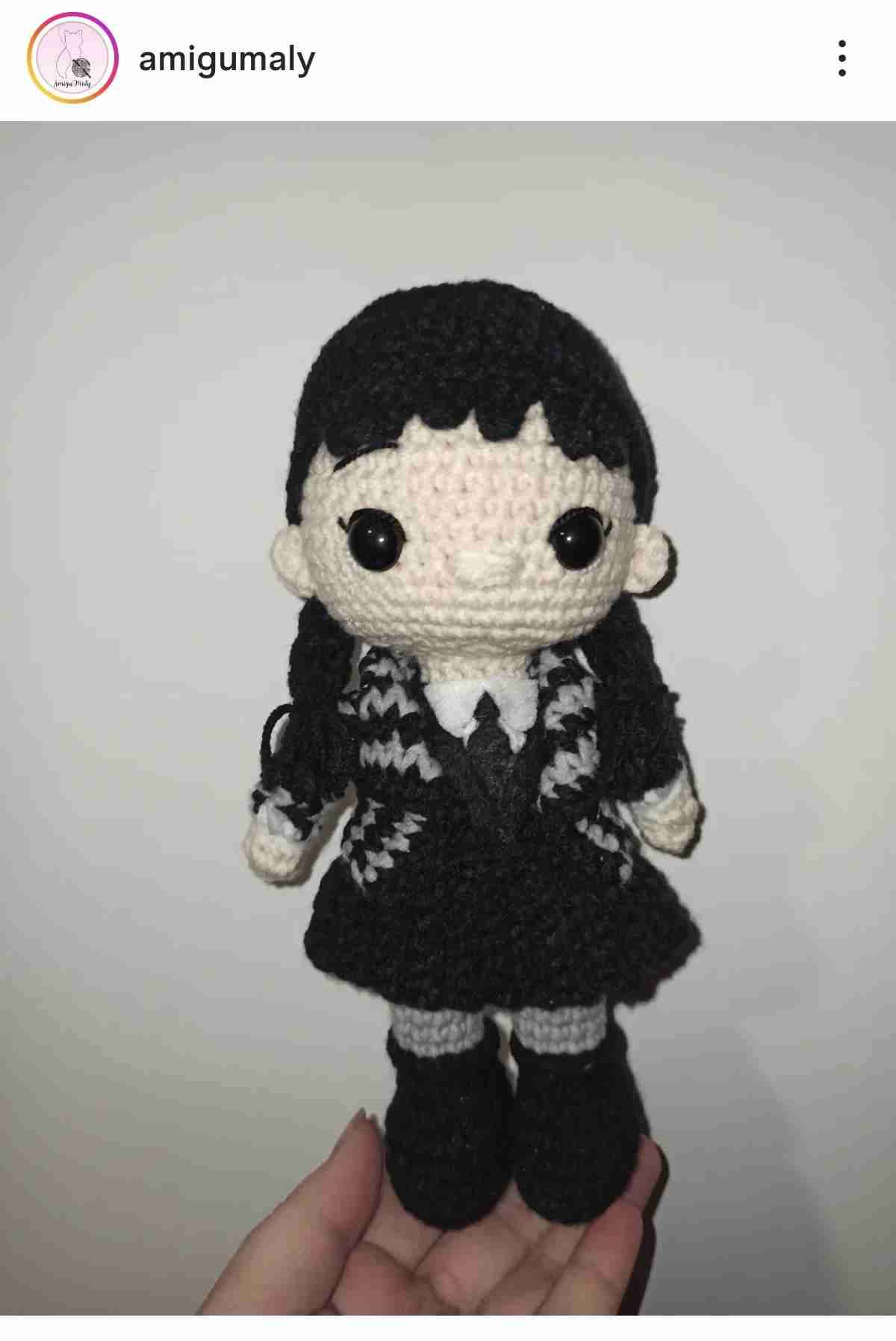 Merlina amigurumi artesanal