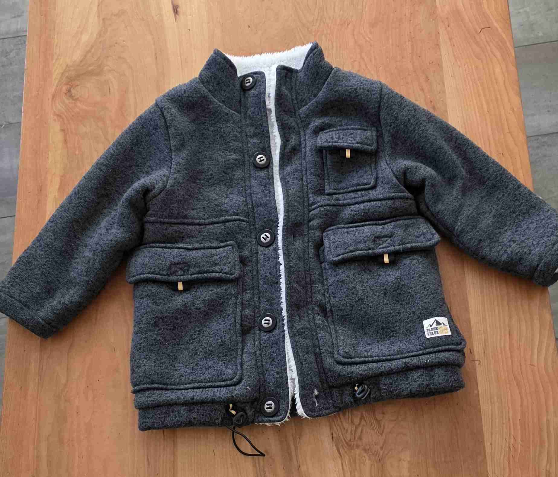 Abrigo Niño Black & Blue con chiporro Talla 3