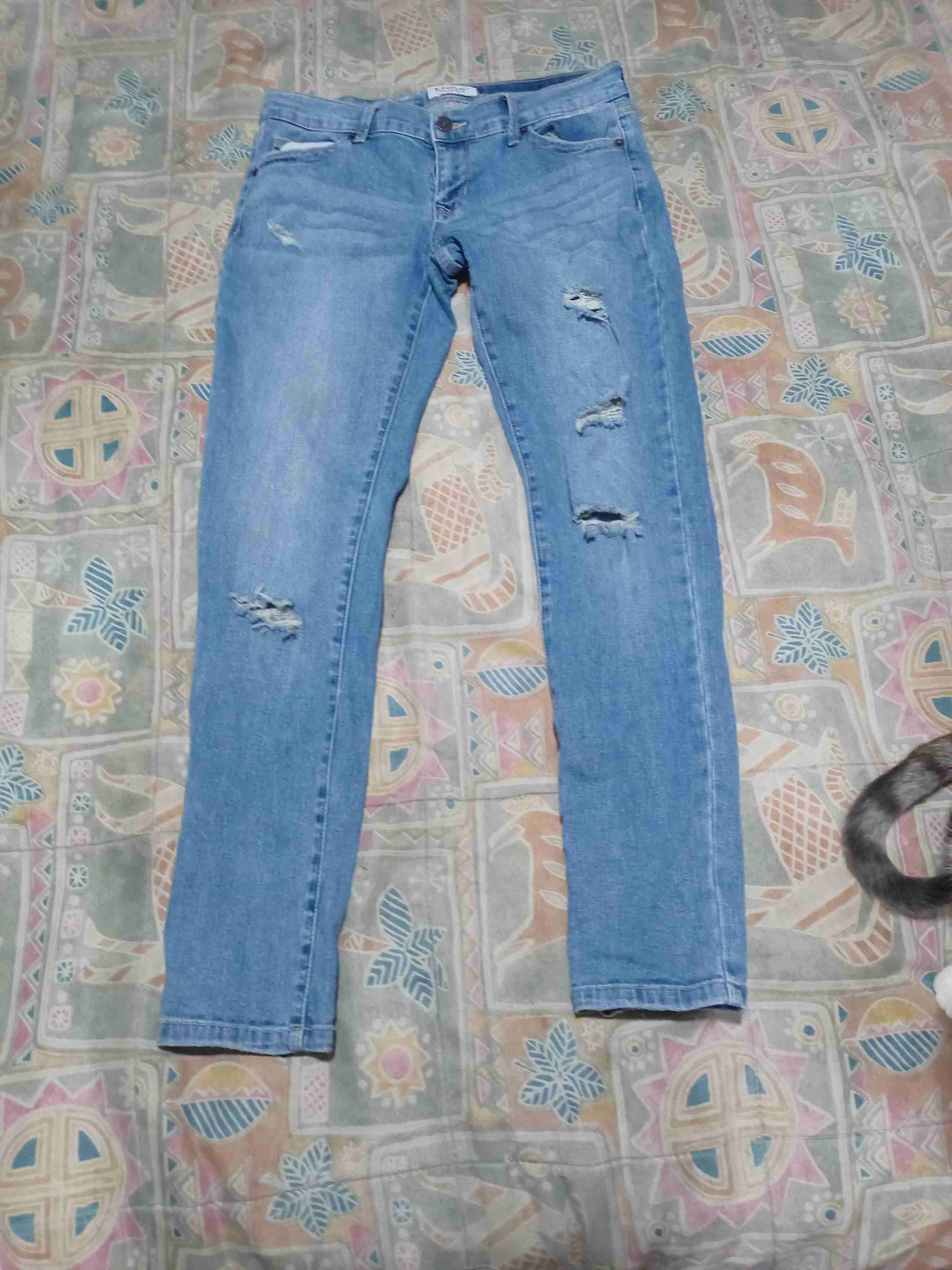 Jeans celestes rasgados