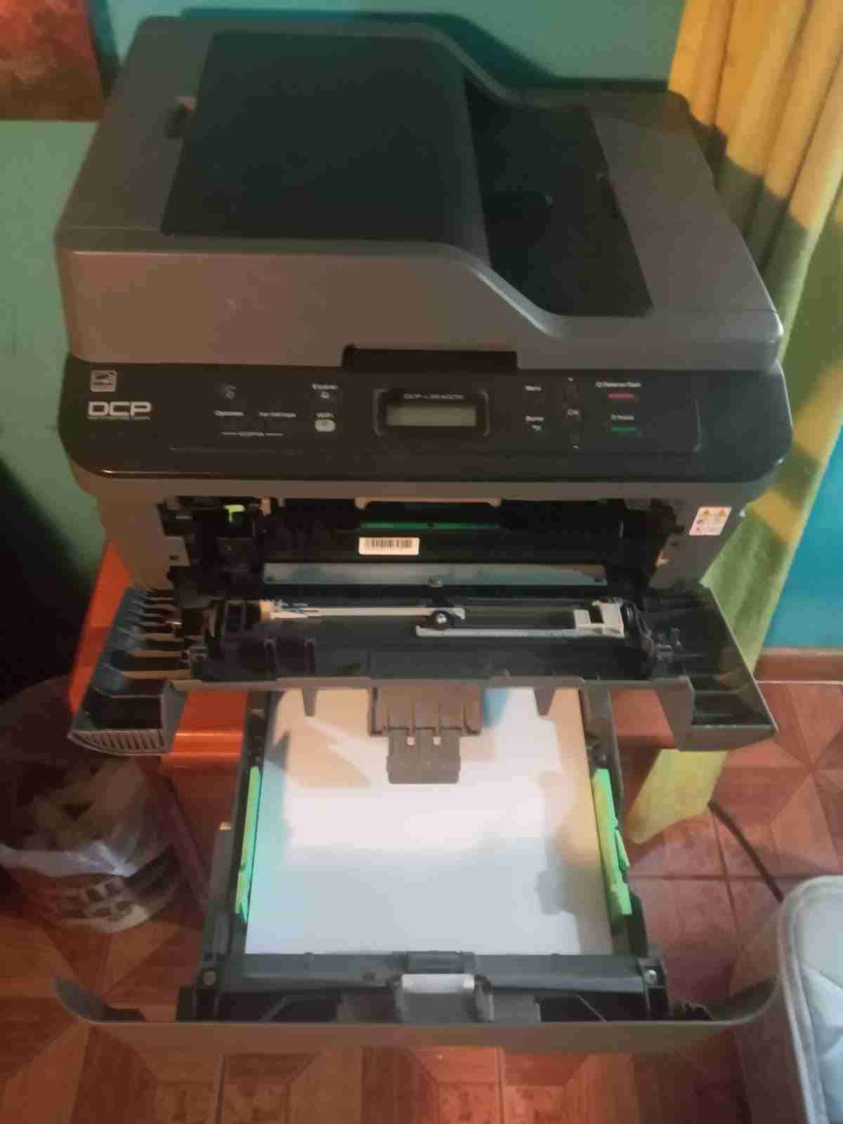 Impresora multifuncional DCP