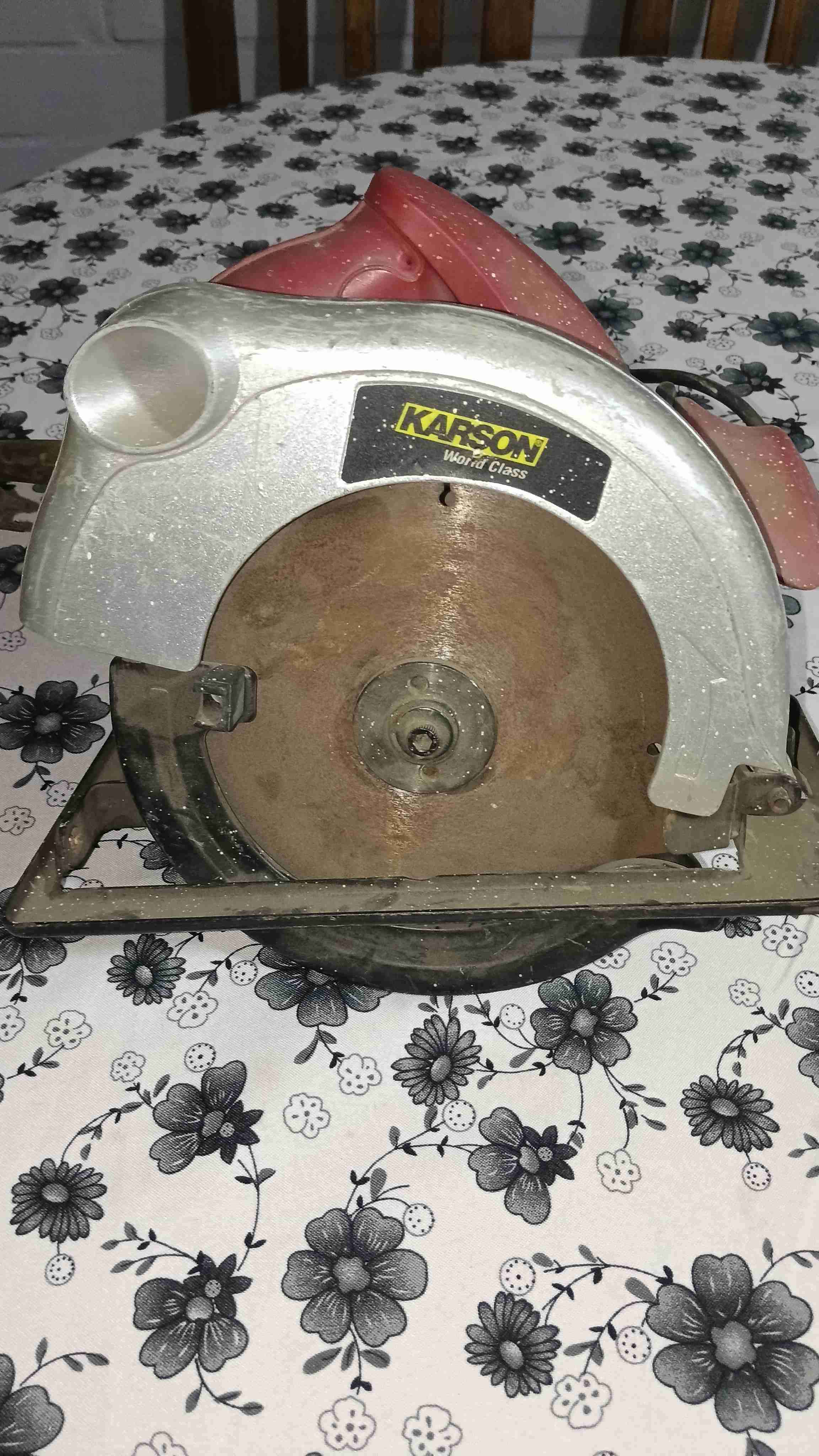 Sierra circular Karson usada