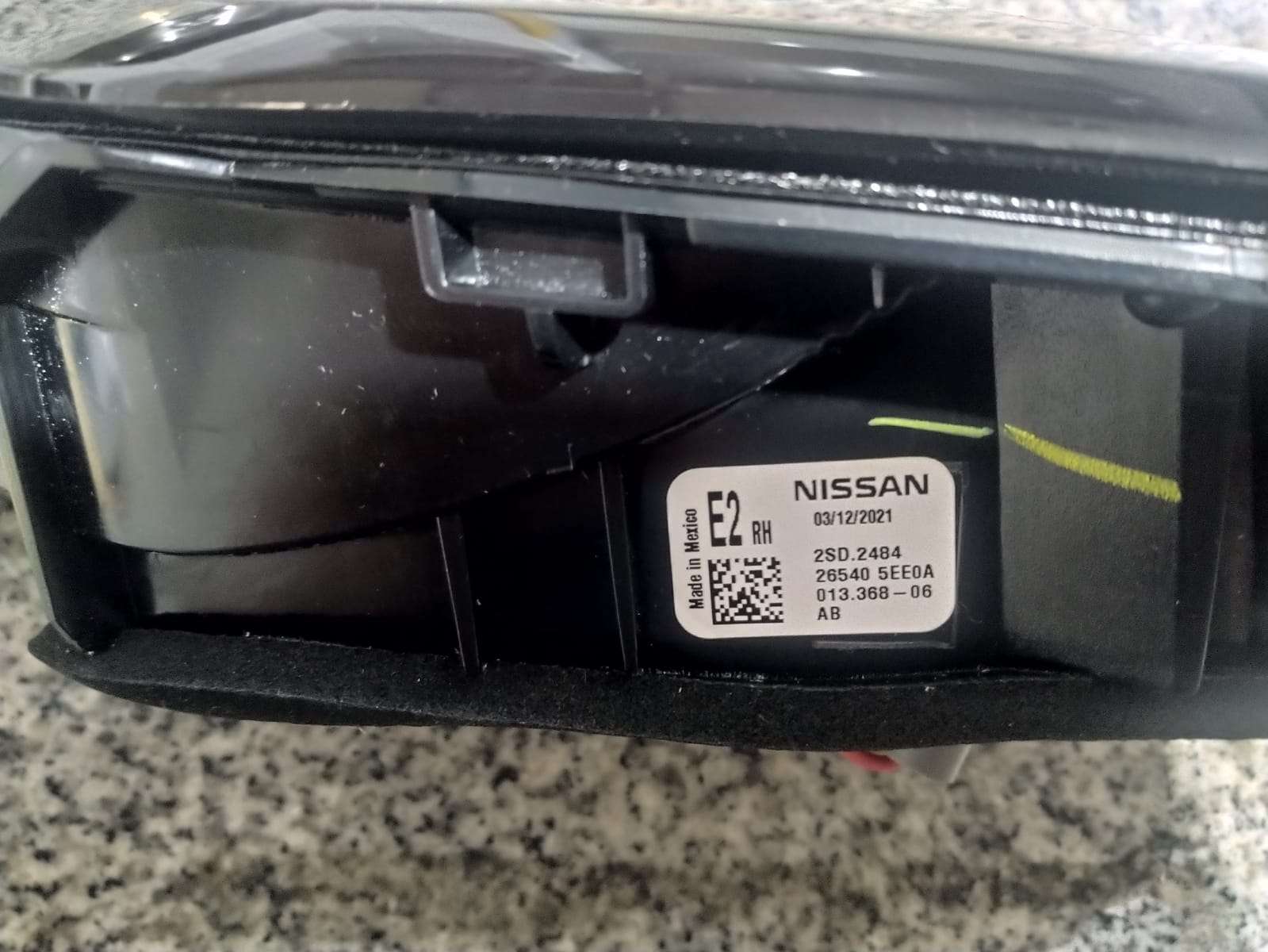 Foco Trasero lado copiloto Nissan Versa