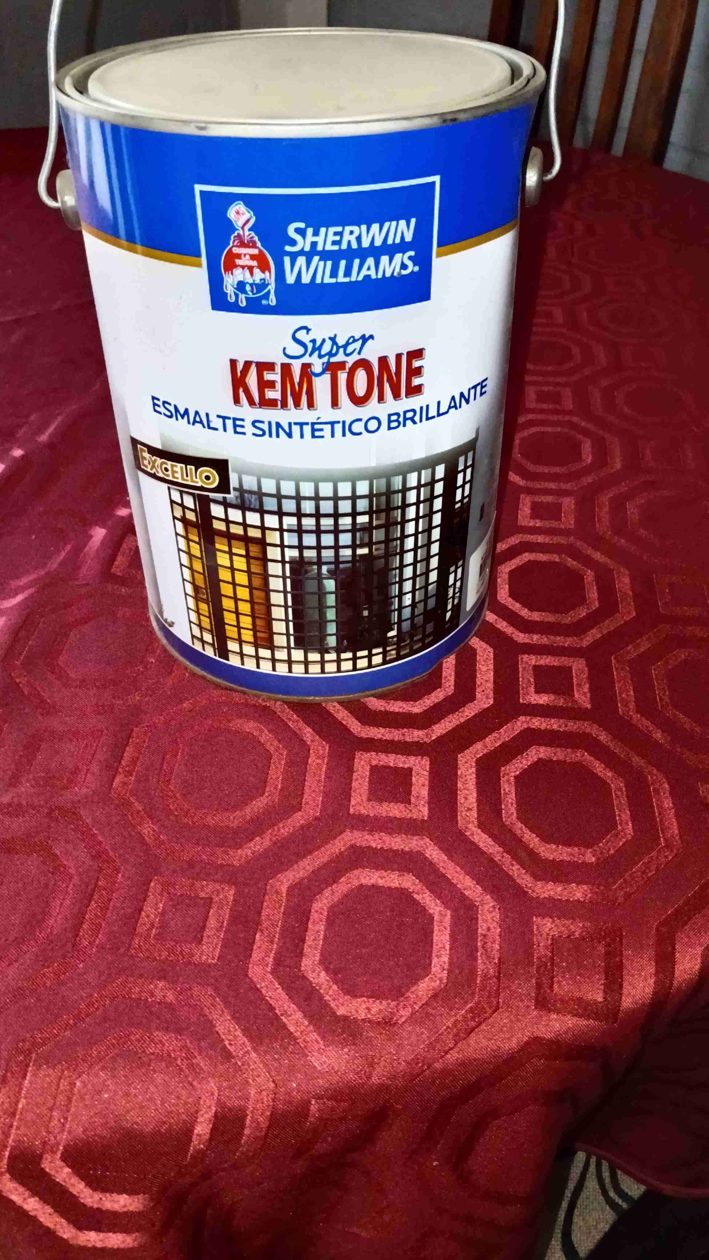 Esmalte sintético brillante Sherwin Williams