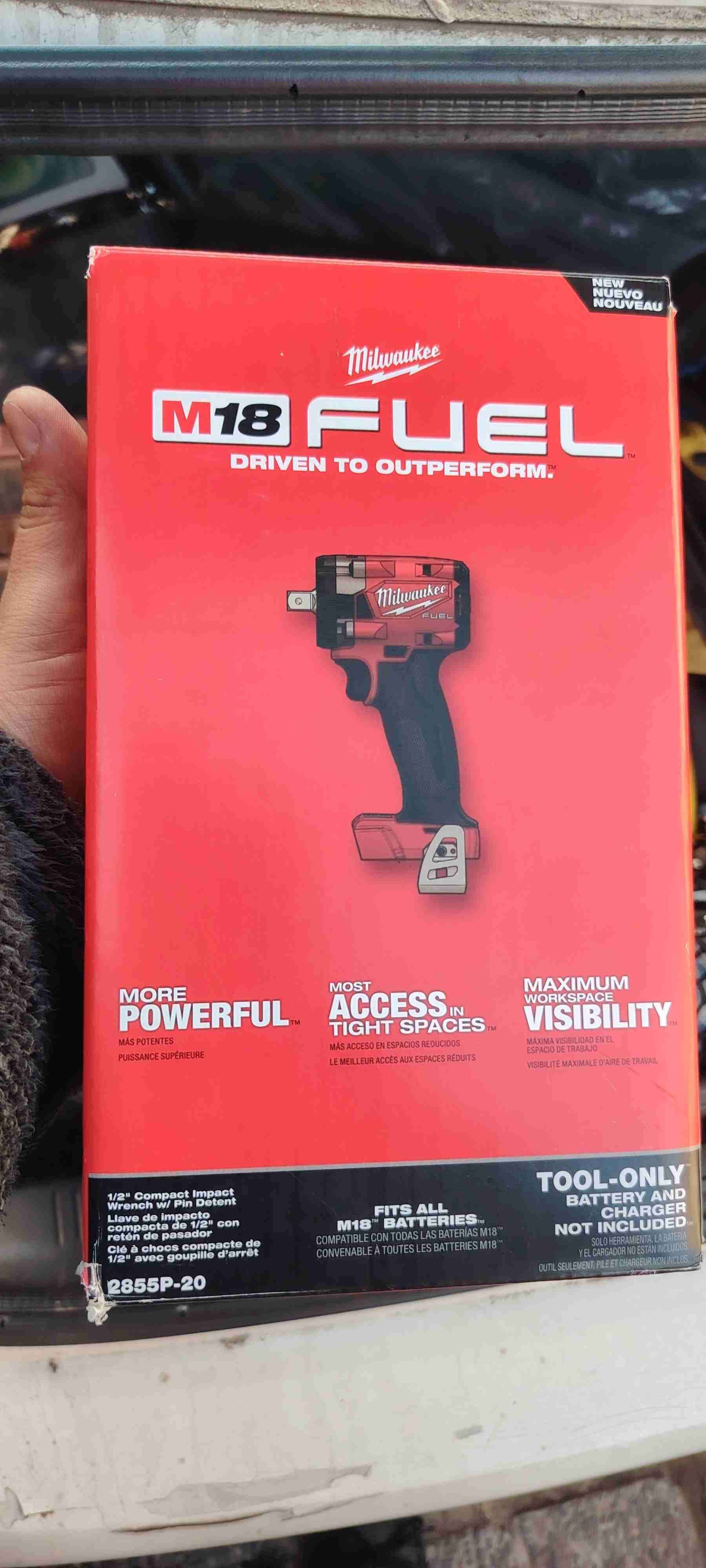 Llave de impacto Milwaukee M18 Fuel