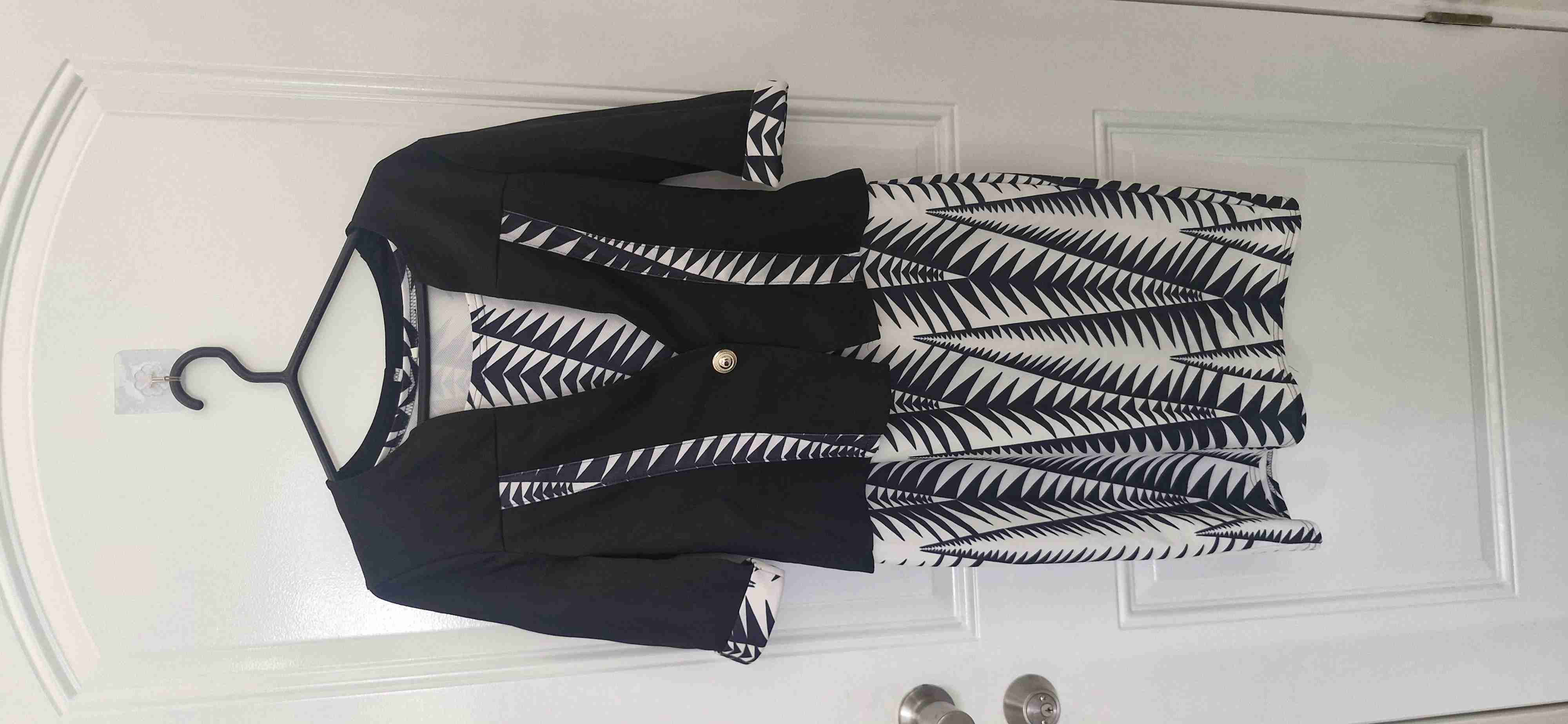 Vestido con blazer estampado negro