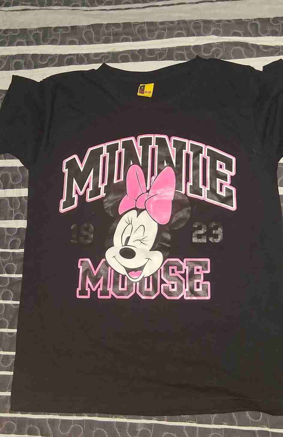 Polera Minnie Mouse negra
